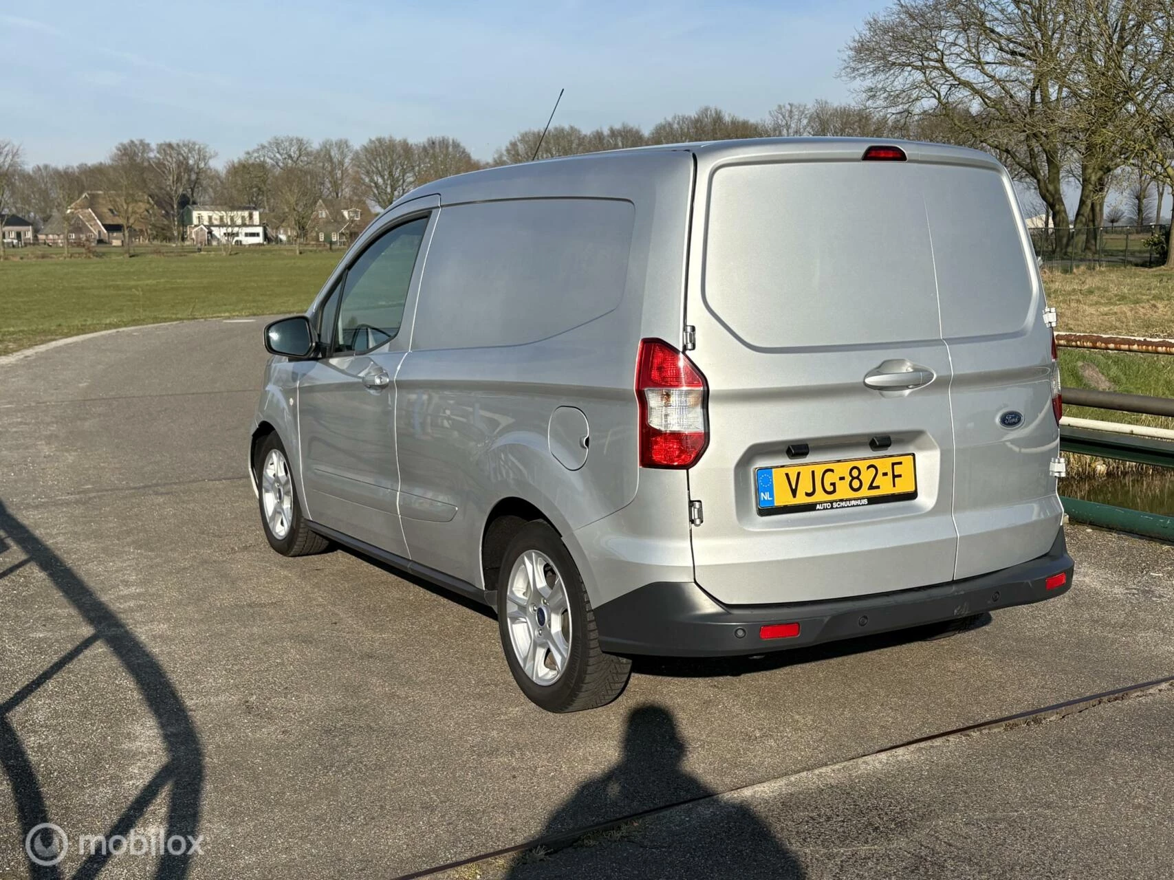 Hoofdafbeelding Ford Transit Courier