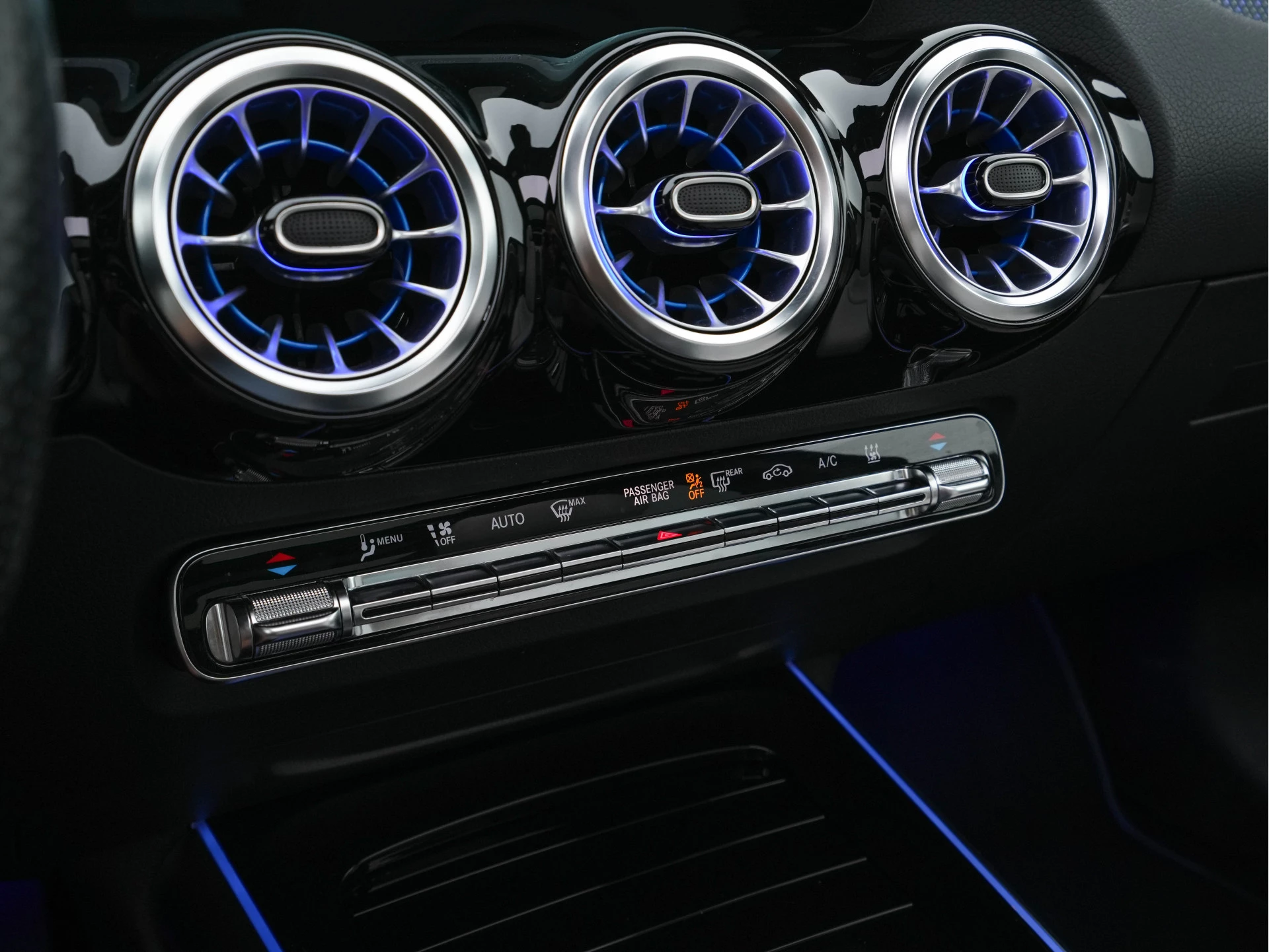 Hoofdafbeelding Mercedes-Benz EQA