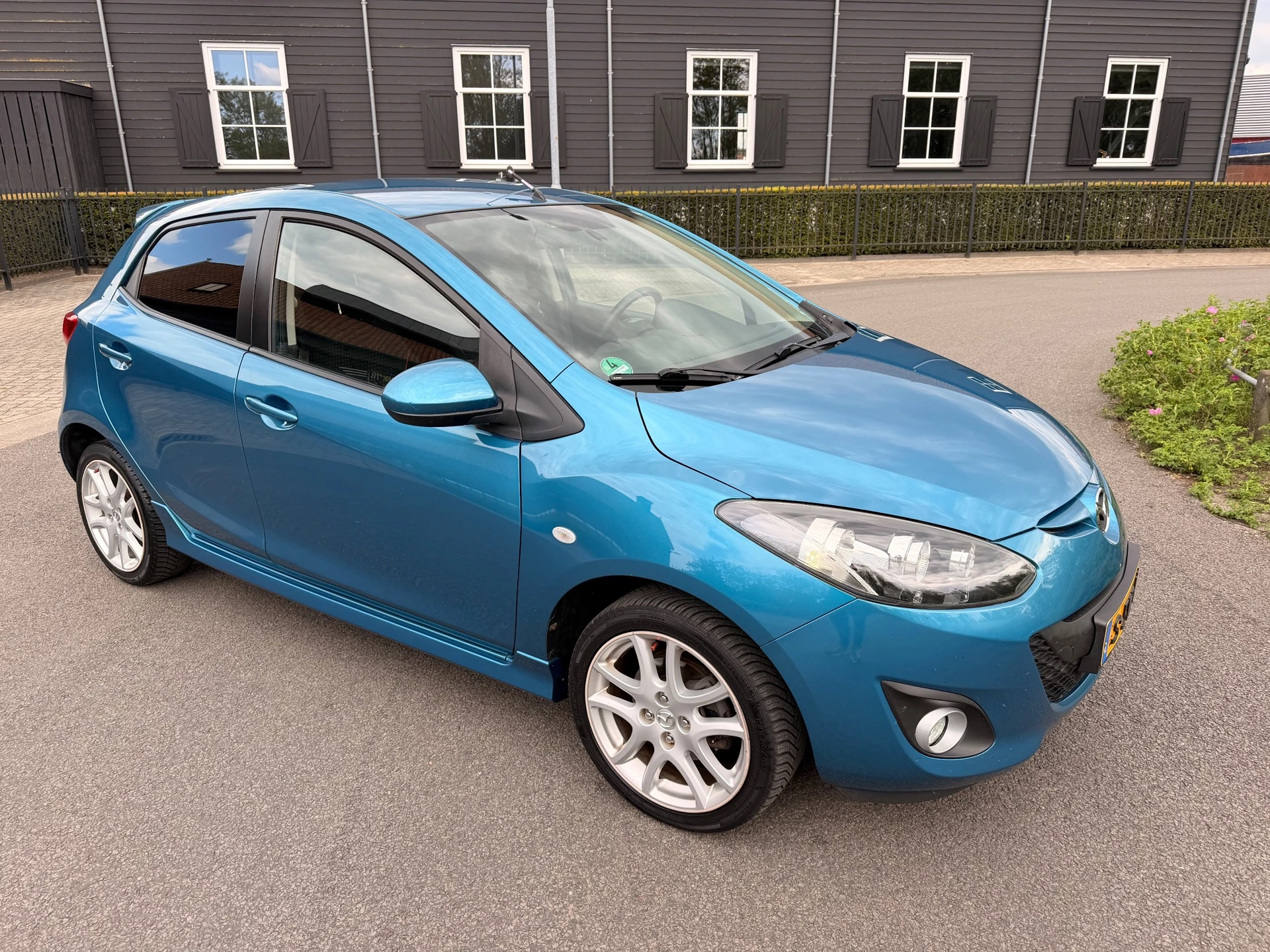 Hoofdafbeelding Mazda 2