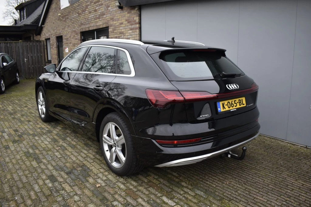 Hoofdafbeelding Audi e-tron