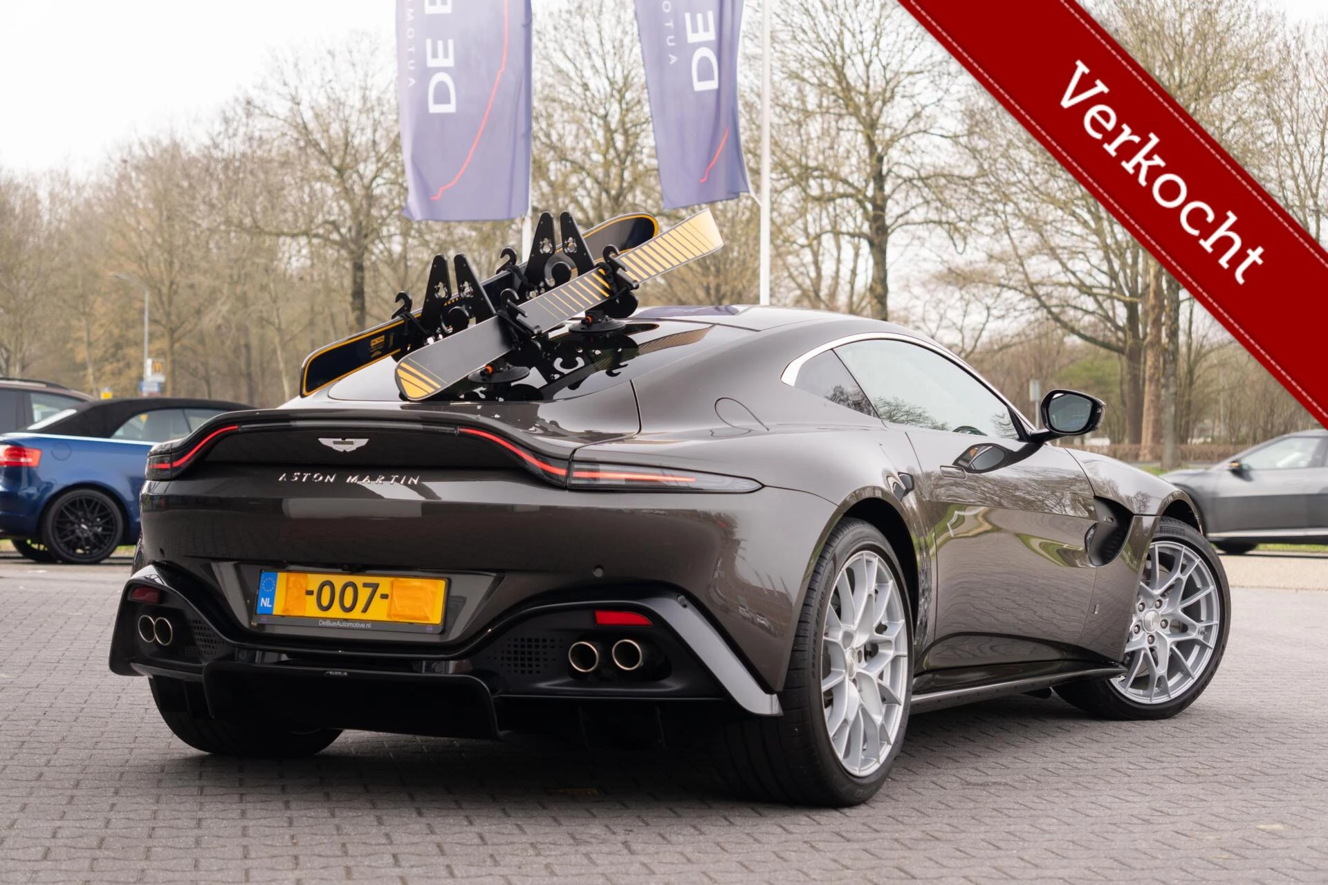 Hoofdafbeelding Aston Martin V8 Vantage