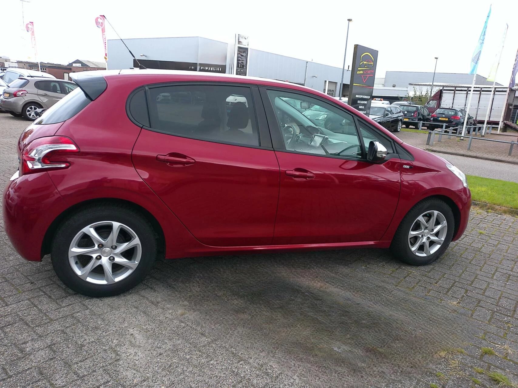 Hoofdafbeelding Peugeot 208