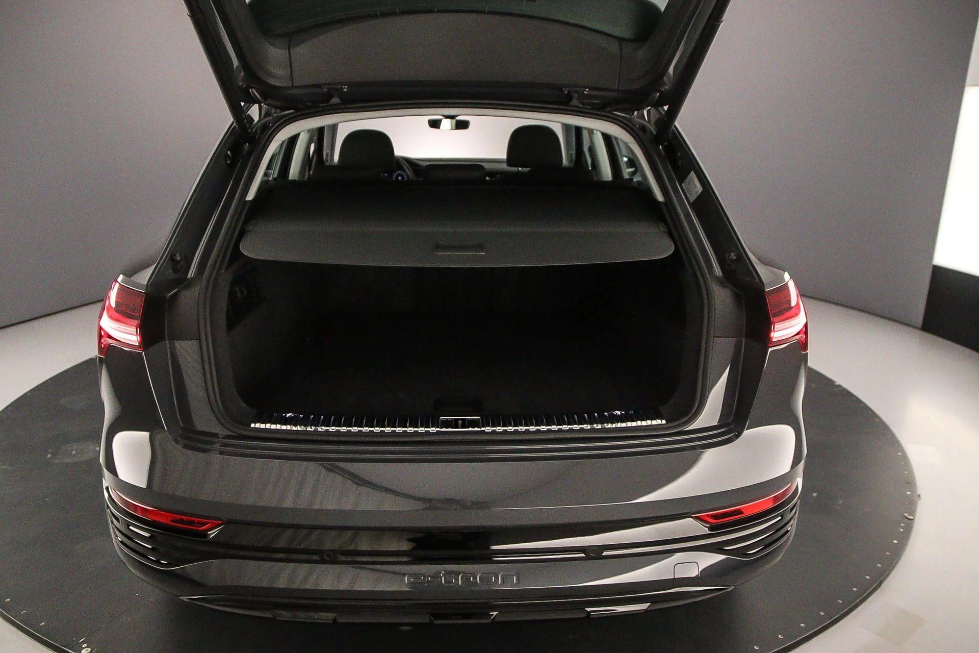 Hoofdafbeelding Audi Q8 e-tron
