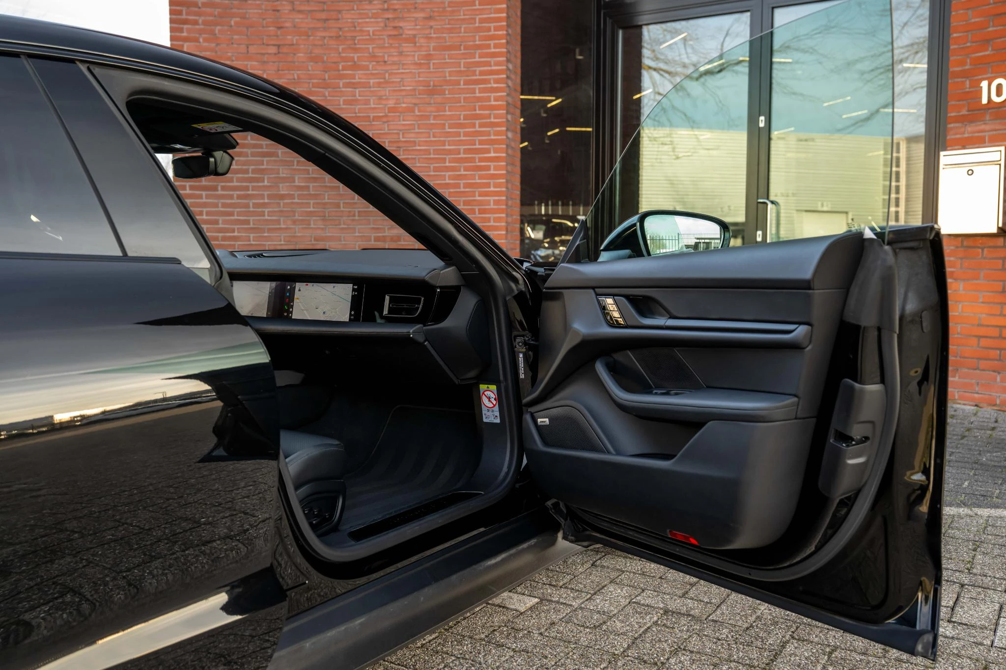 Hoofdafbeelding Porsche Taycan