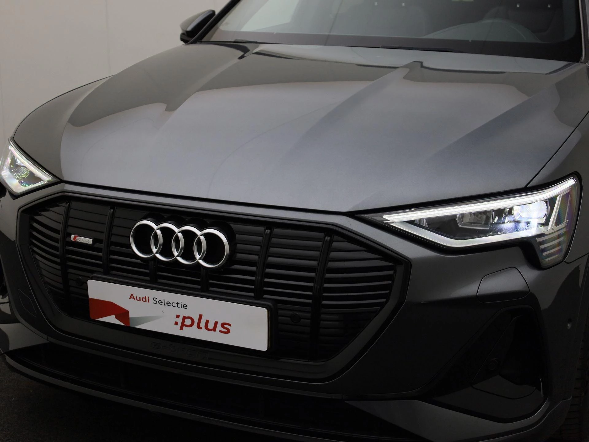 Hoofdafbeelding Audi e-tron