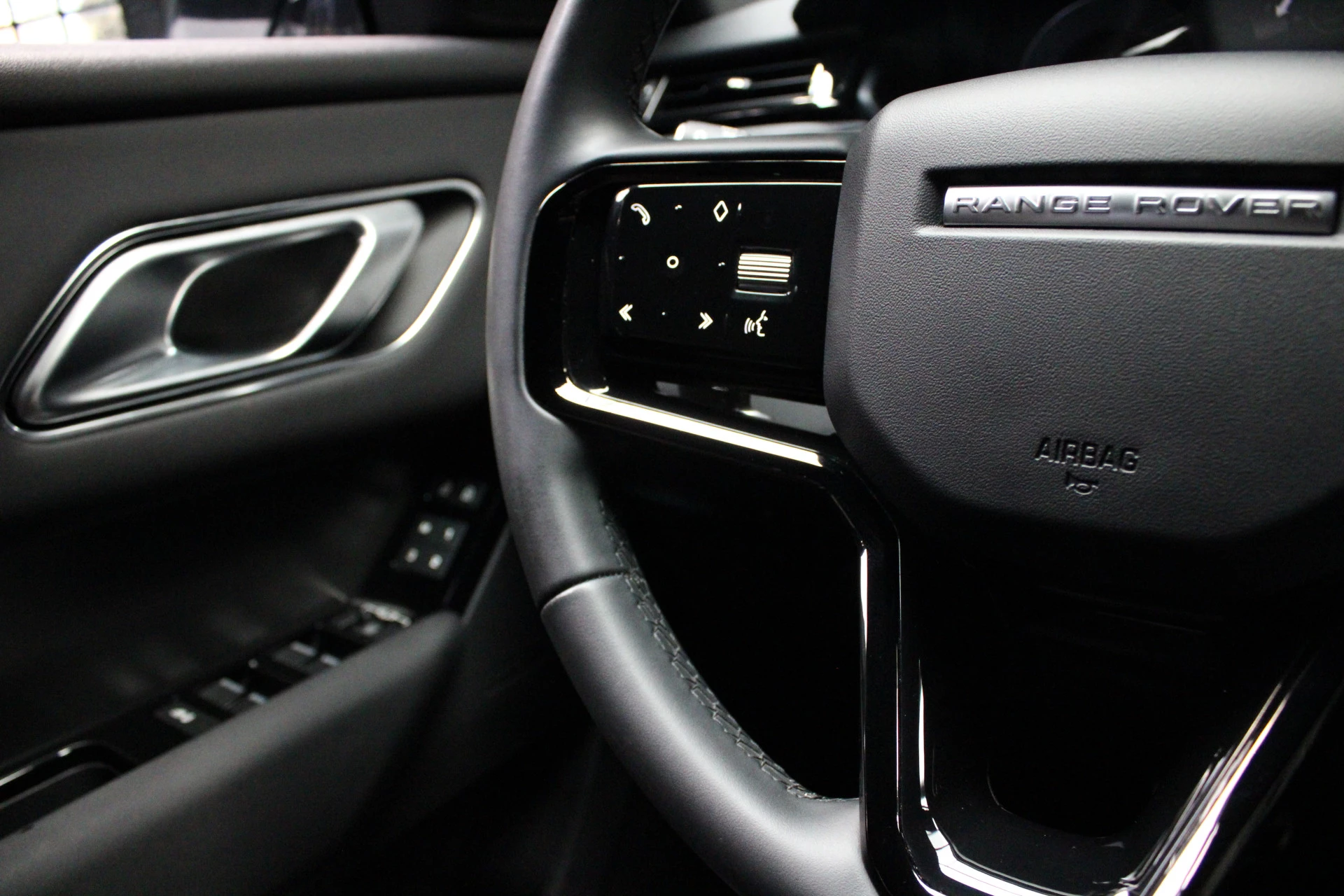 Hoofdafbeelding Land Rover Range Rover Velar