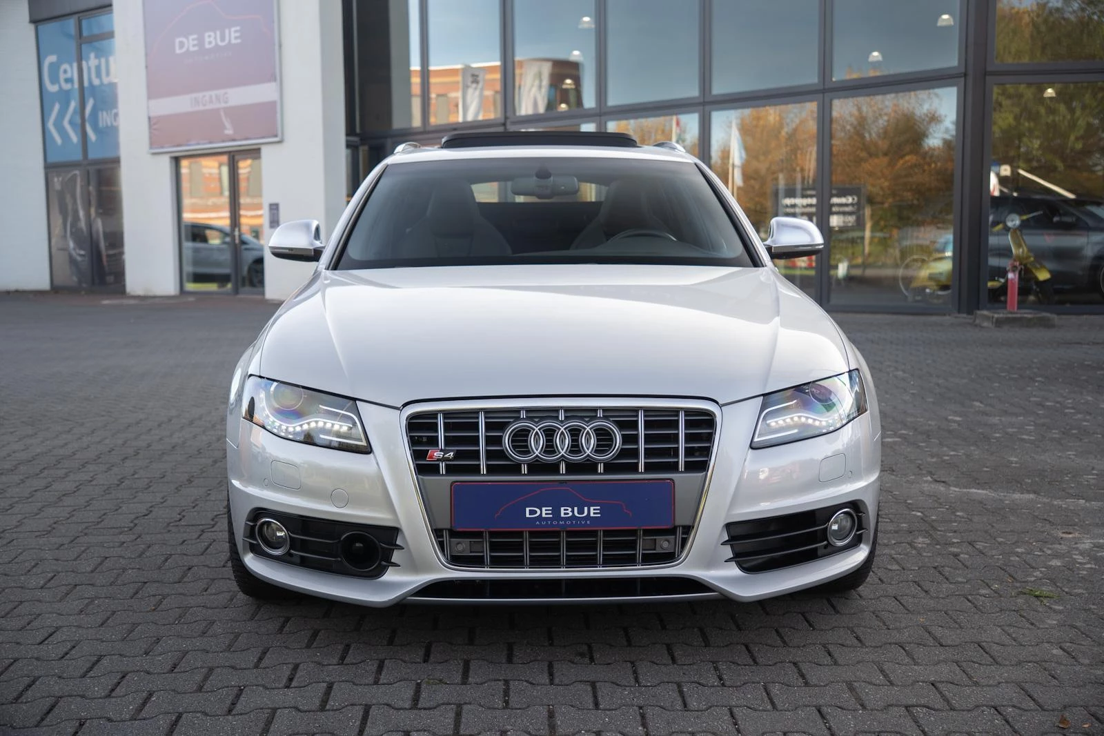 Hoofdafbeelding Audi S4