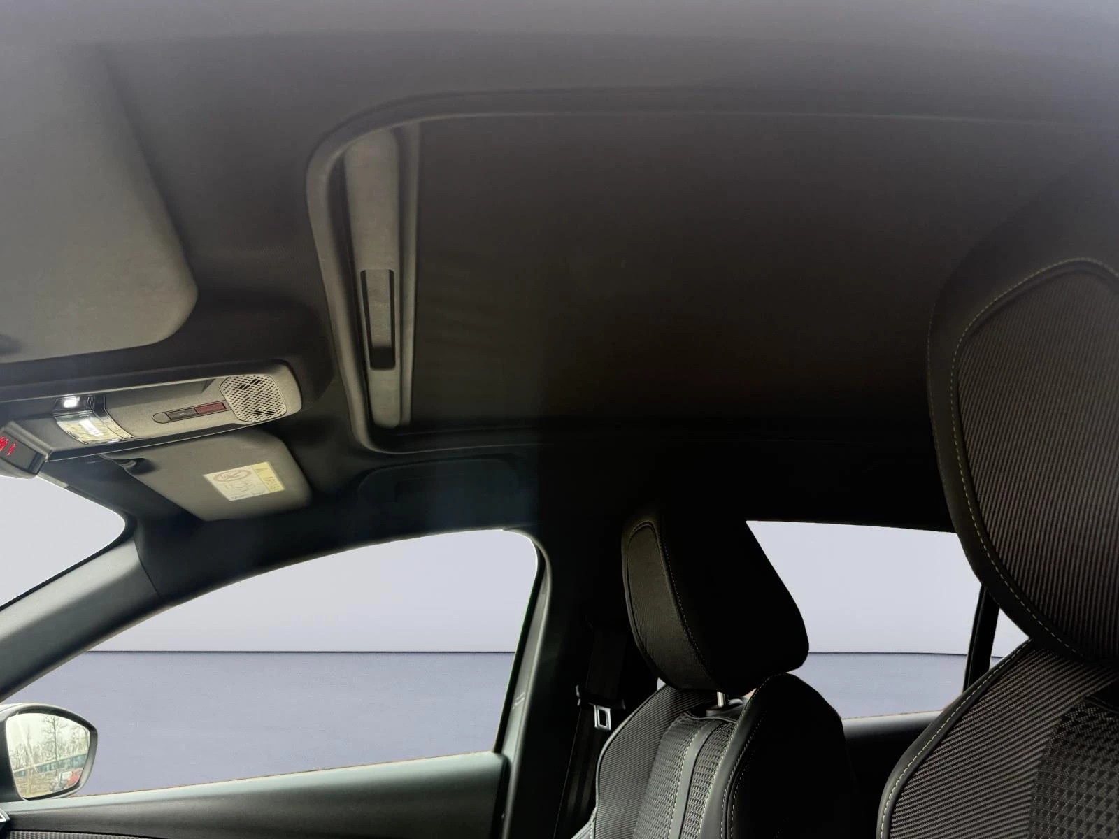 Hoofdafbeelding Peugeot e-208