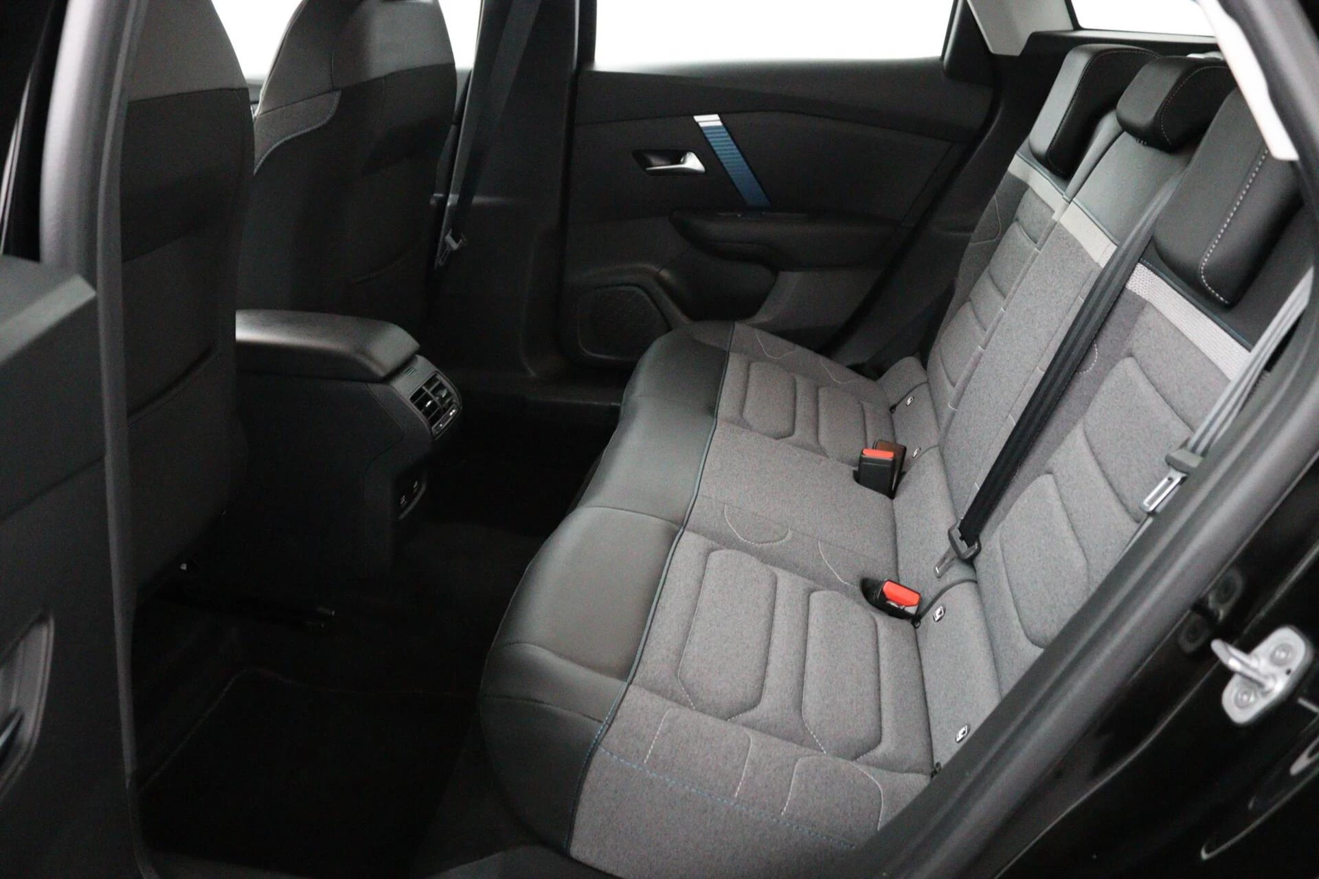 Hoofdafbeelding Citroën ë-C4