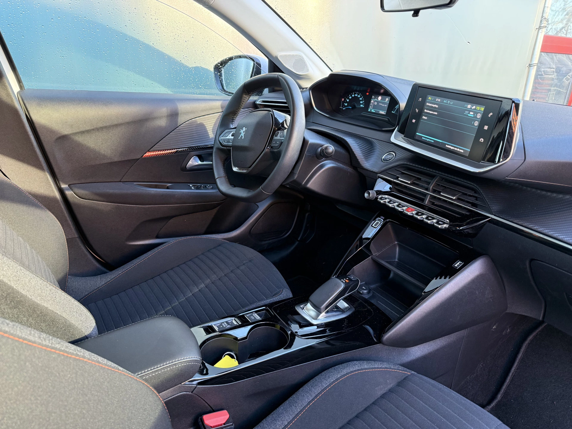 Hoofdafbeelding Peugeot e-208