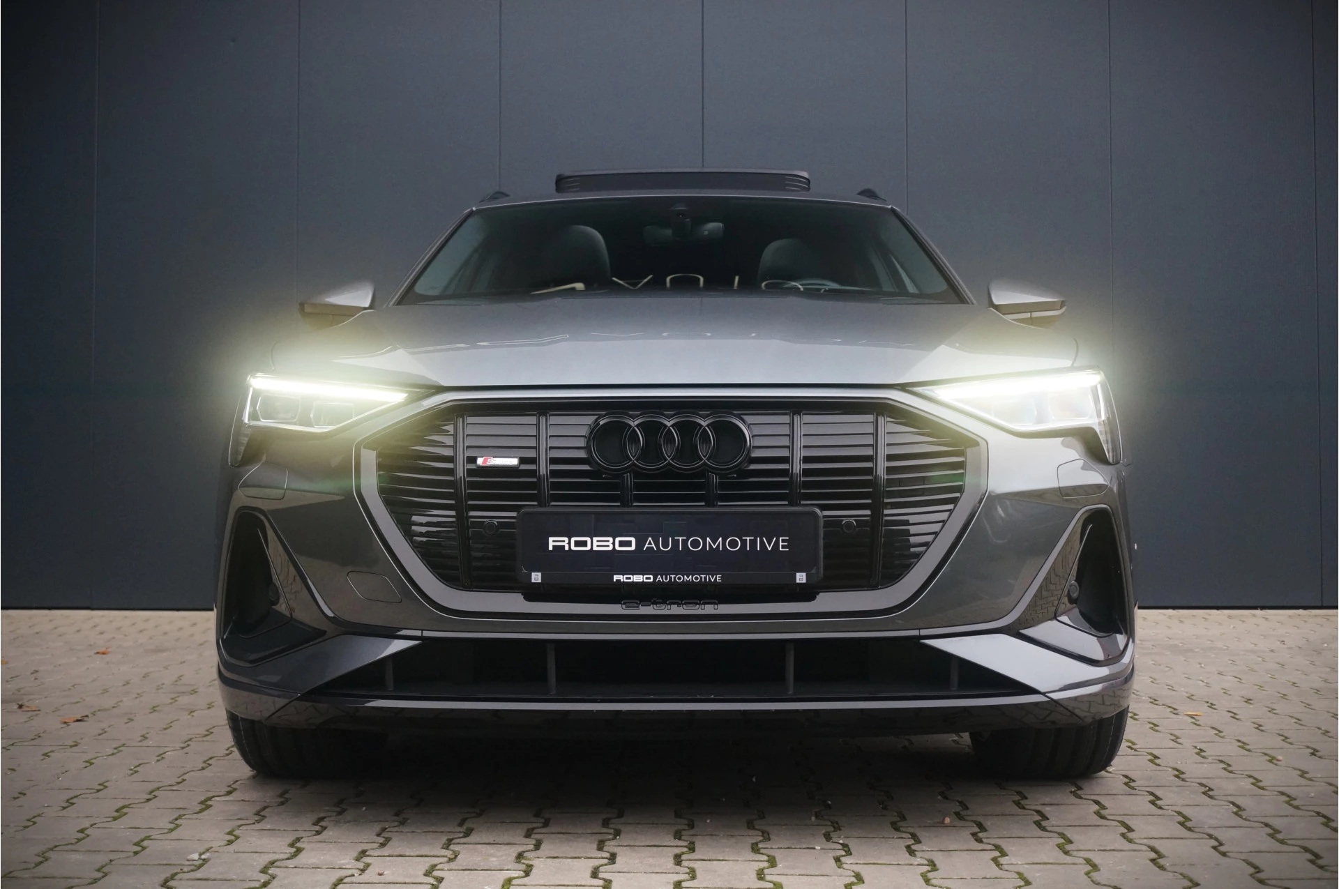 Hoofdafbeelding Audi e-tron