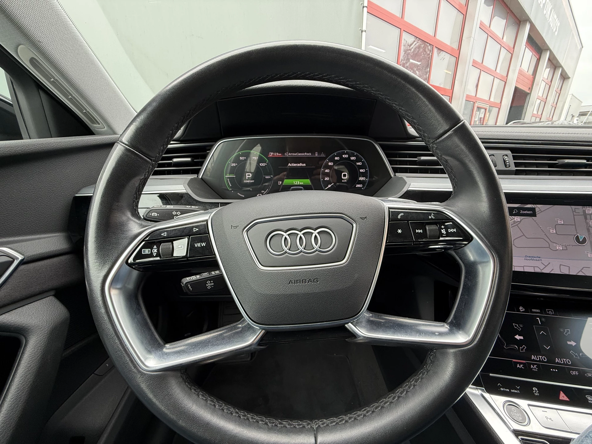 Hoofdafbeelding Audi e-tron