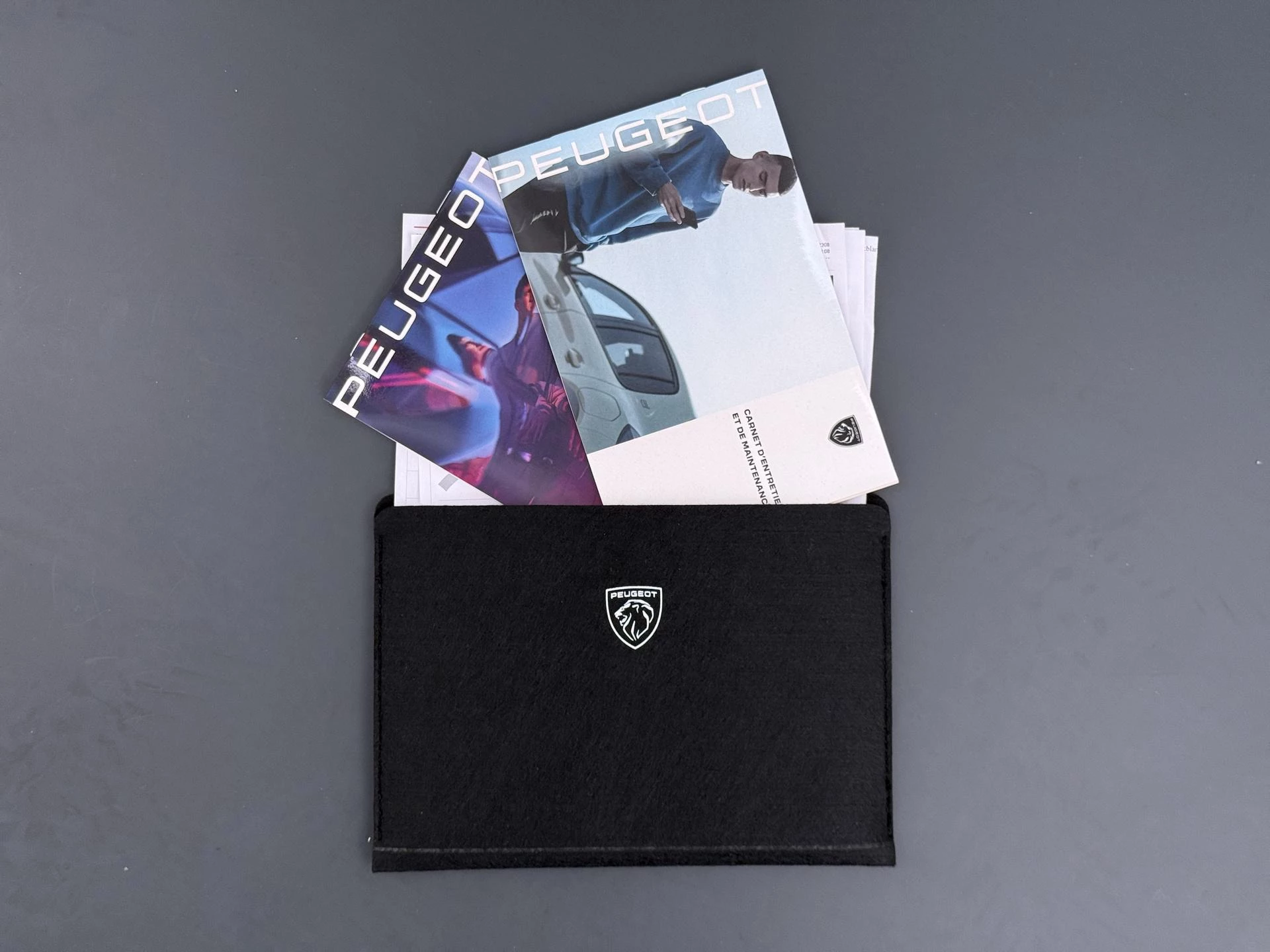 Hoofdafbeelding Peugeot e-3008