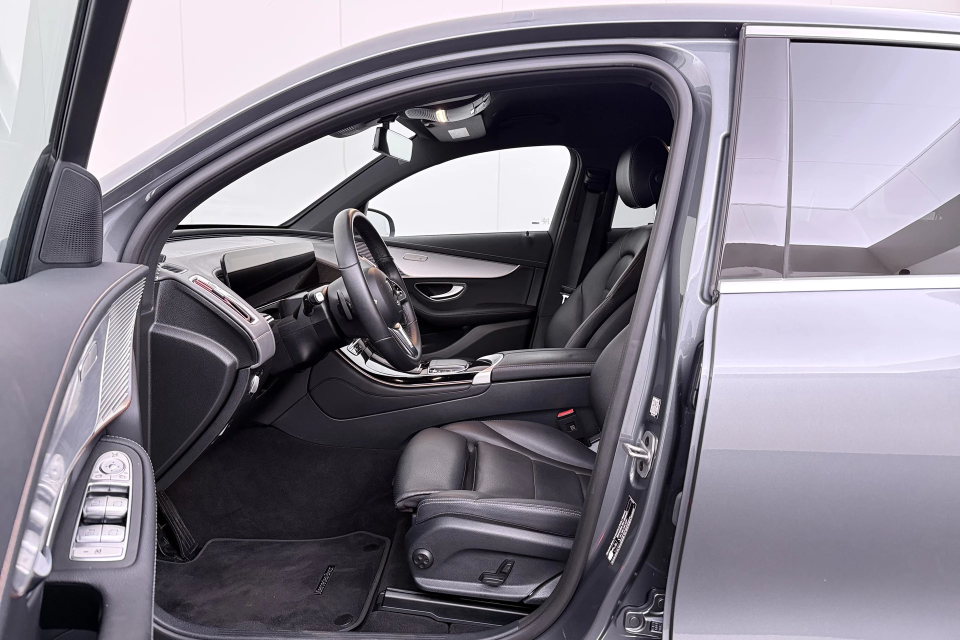 Hoofdafbeelding Mercedes-Benz EQC