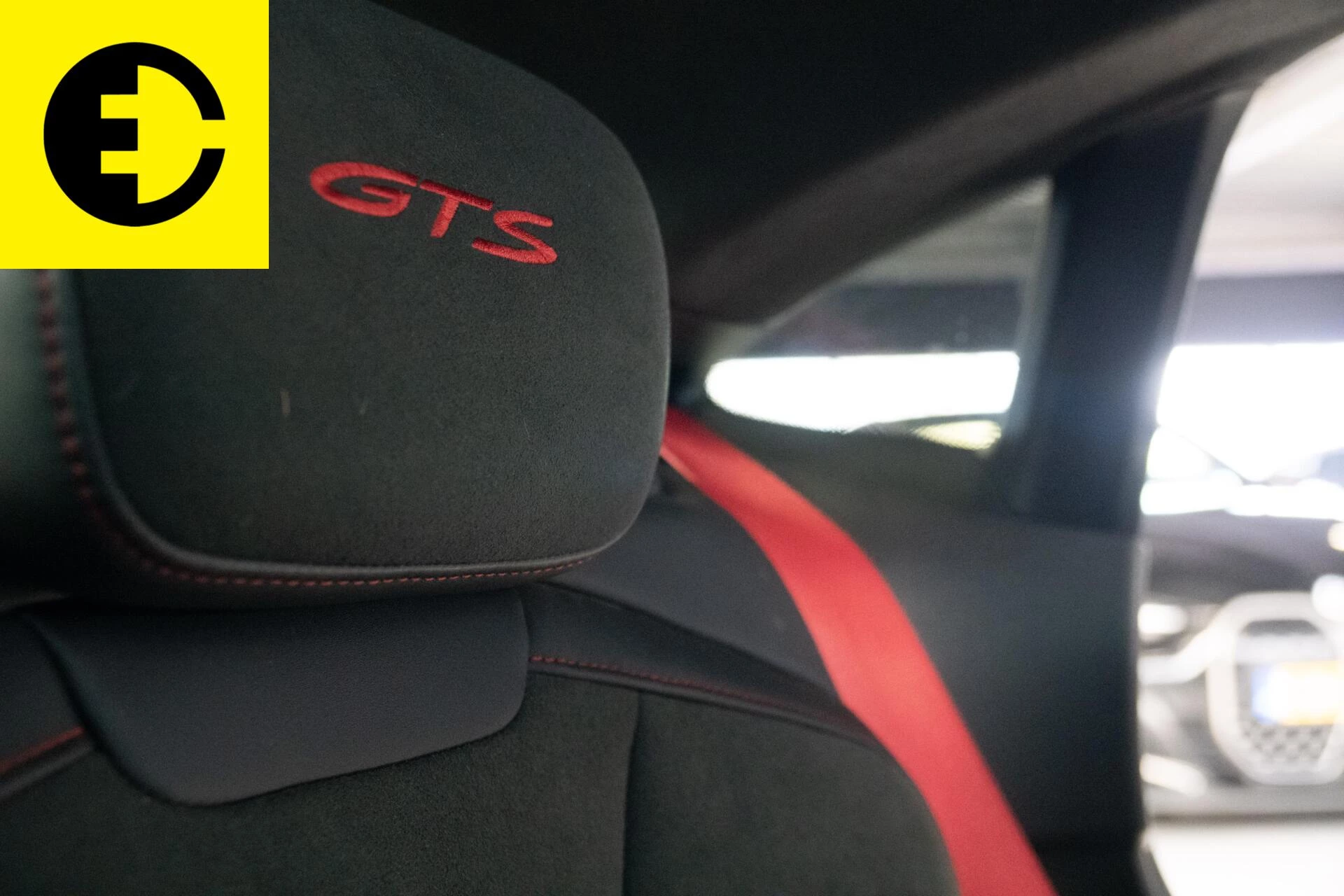 Hoofdafbeelding Porsche Taycan