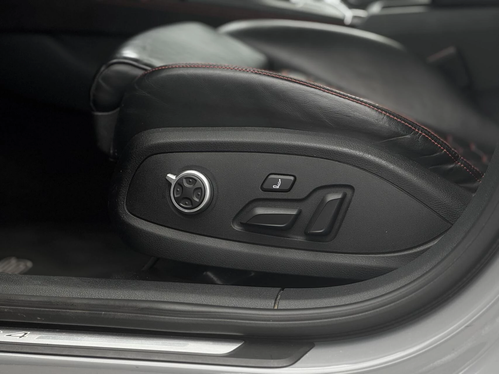 Hoofdafbeelding Audi RS4