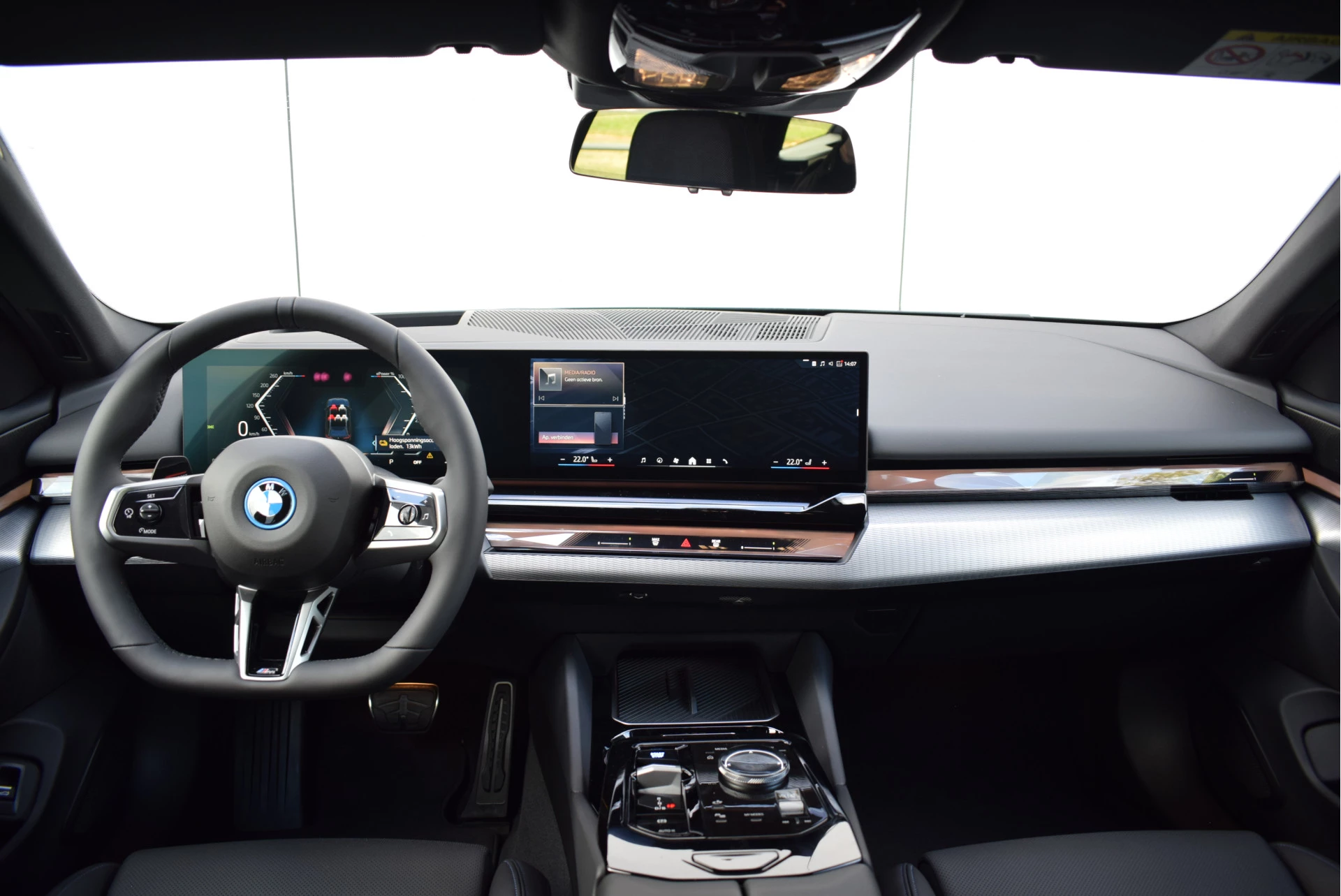 Hoofdafbeelding BMW i5