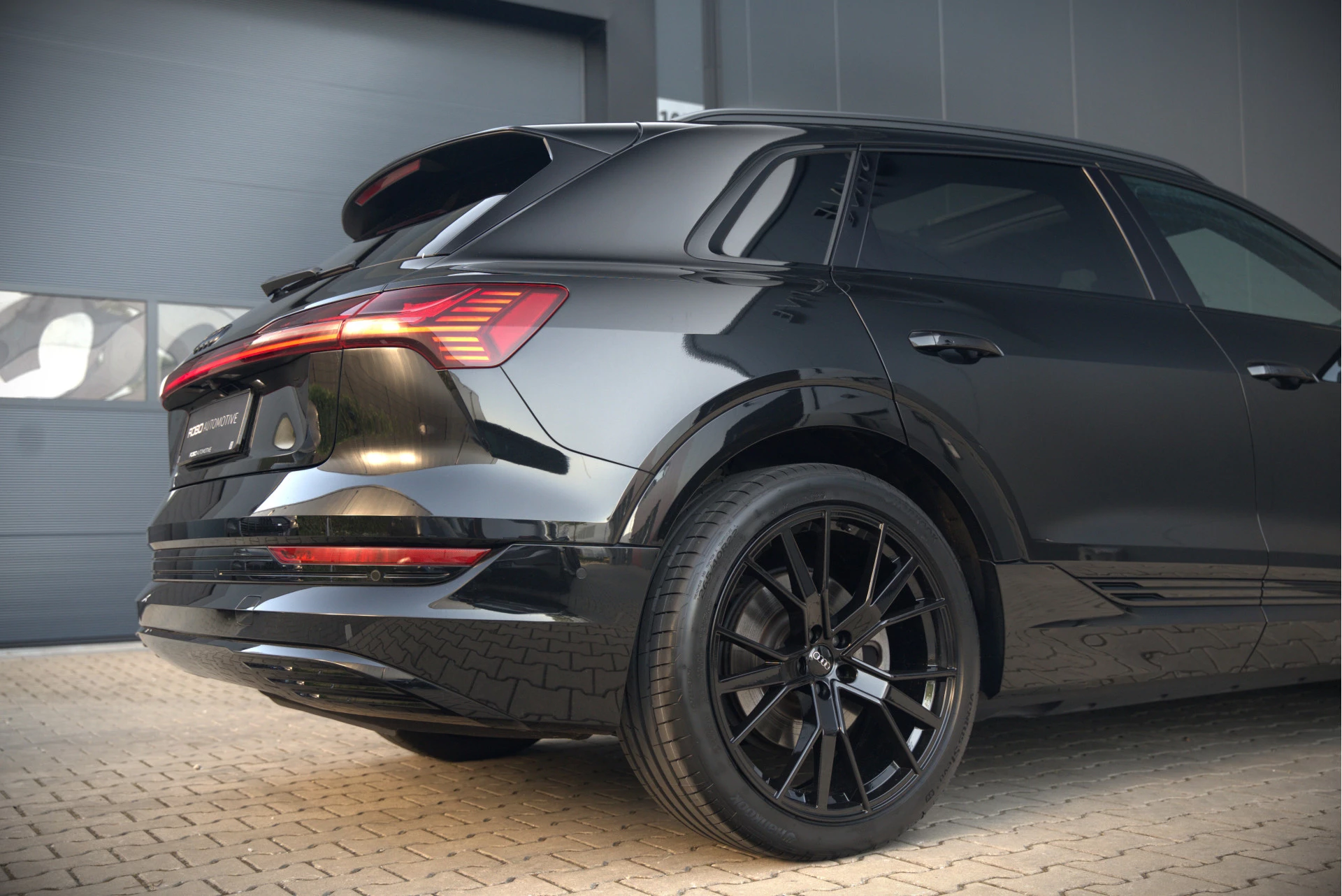 Hoofdafbeelding Audi e-tron
