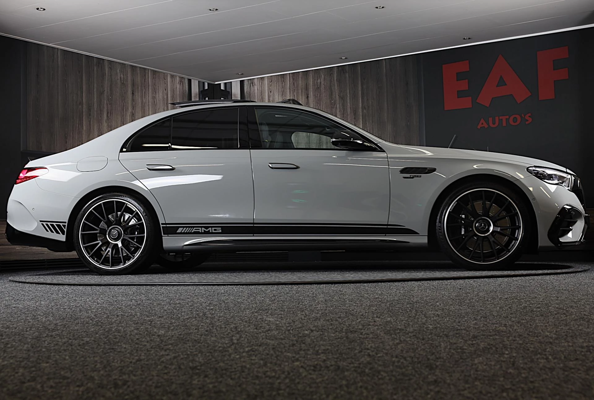 Hoofdafbeelding Mercedes-Benz E-Klasse