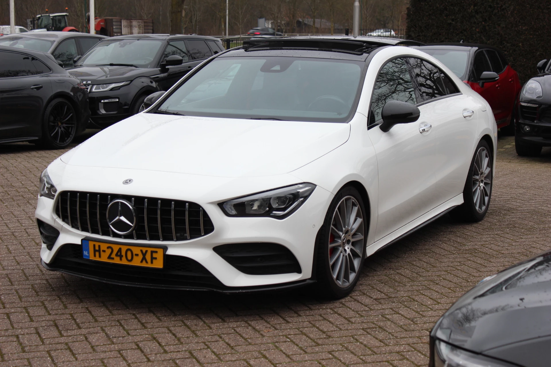 Hoofdafbeelding Mercedes-Benz CLA