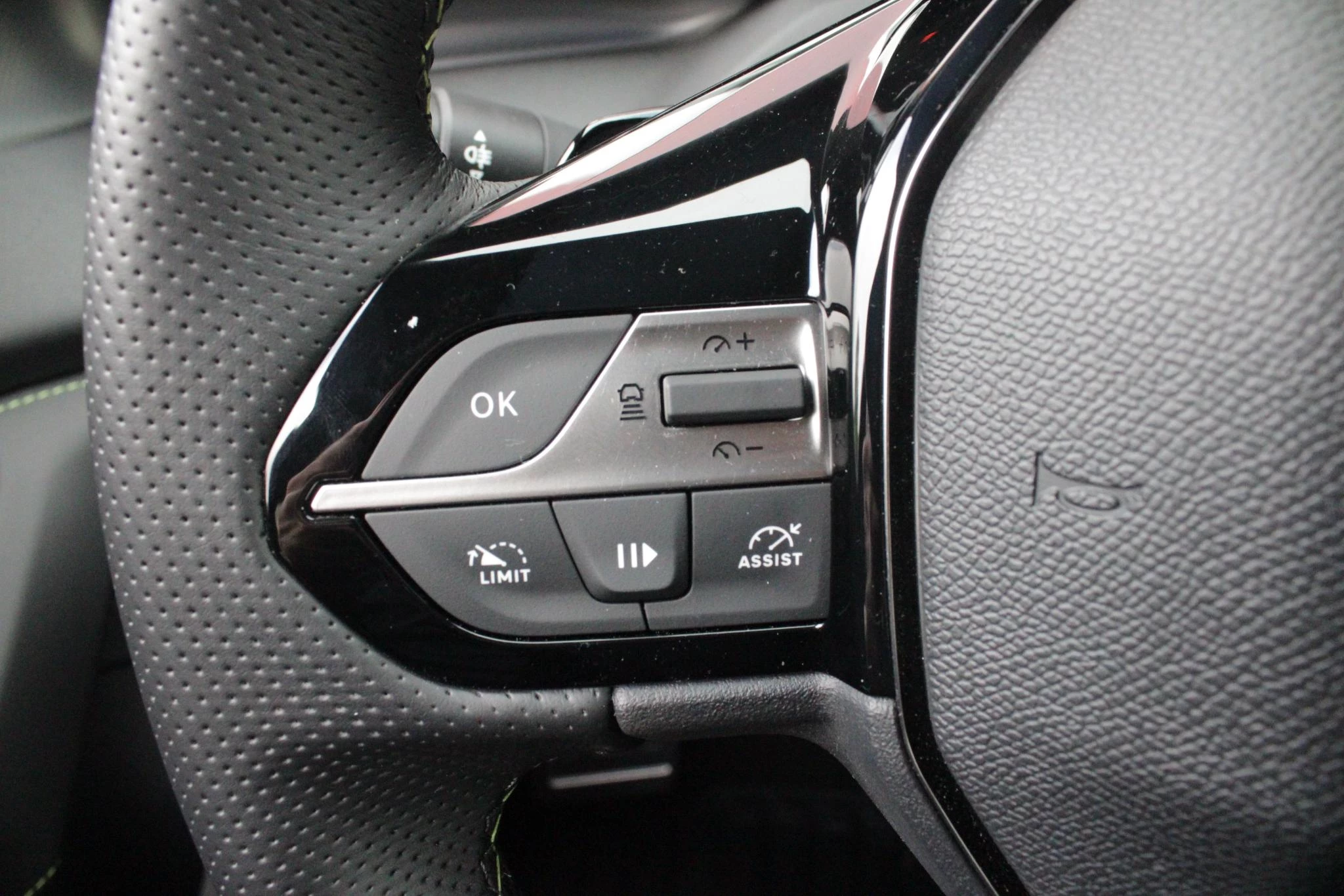 Hoofdafbeelding Peugeot 408