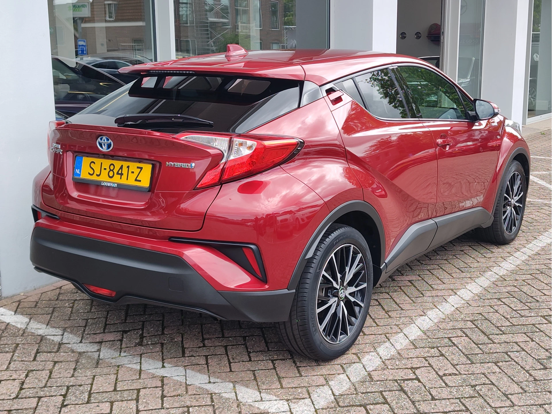 Hoofdafbeelding Toyota C-HR