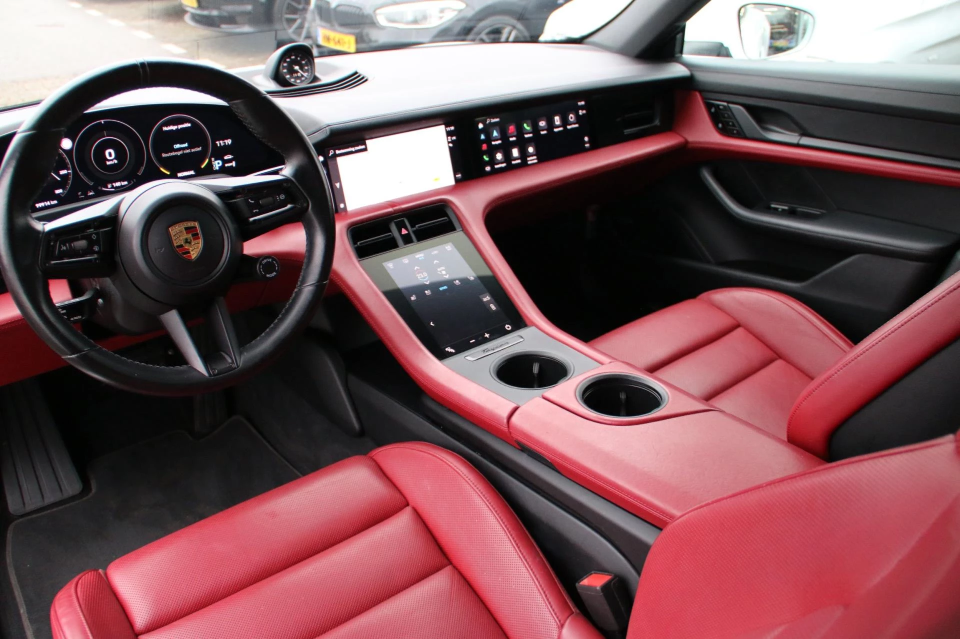 Hoofdafbeelding Porsche Taycan