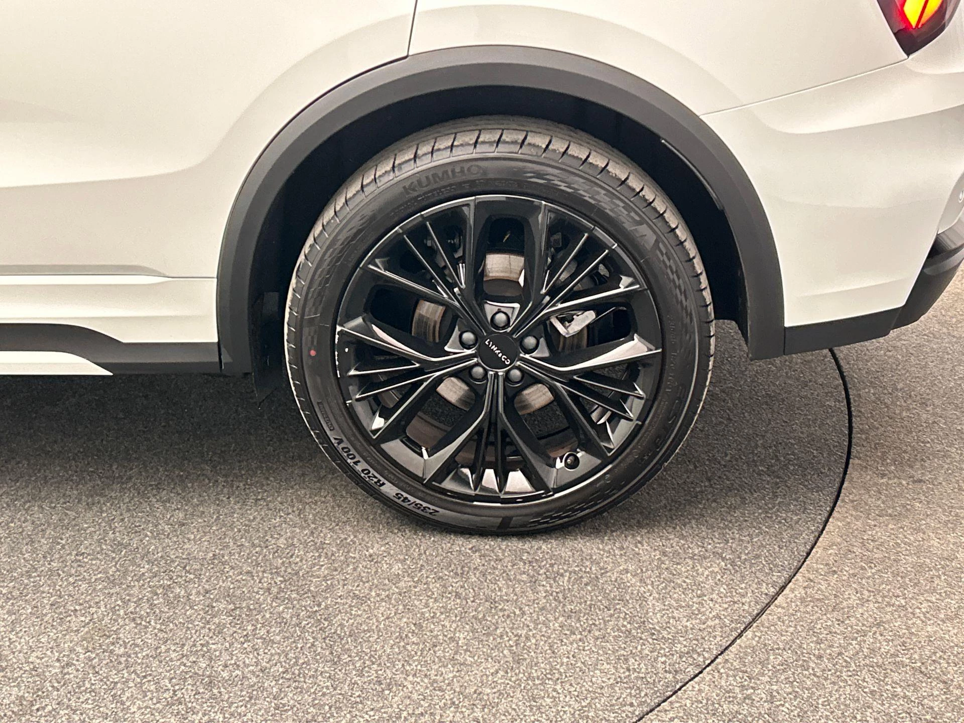 Hoofdafbeelding Lynk & Co 01