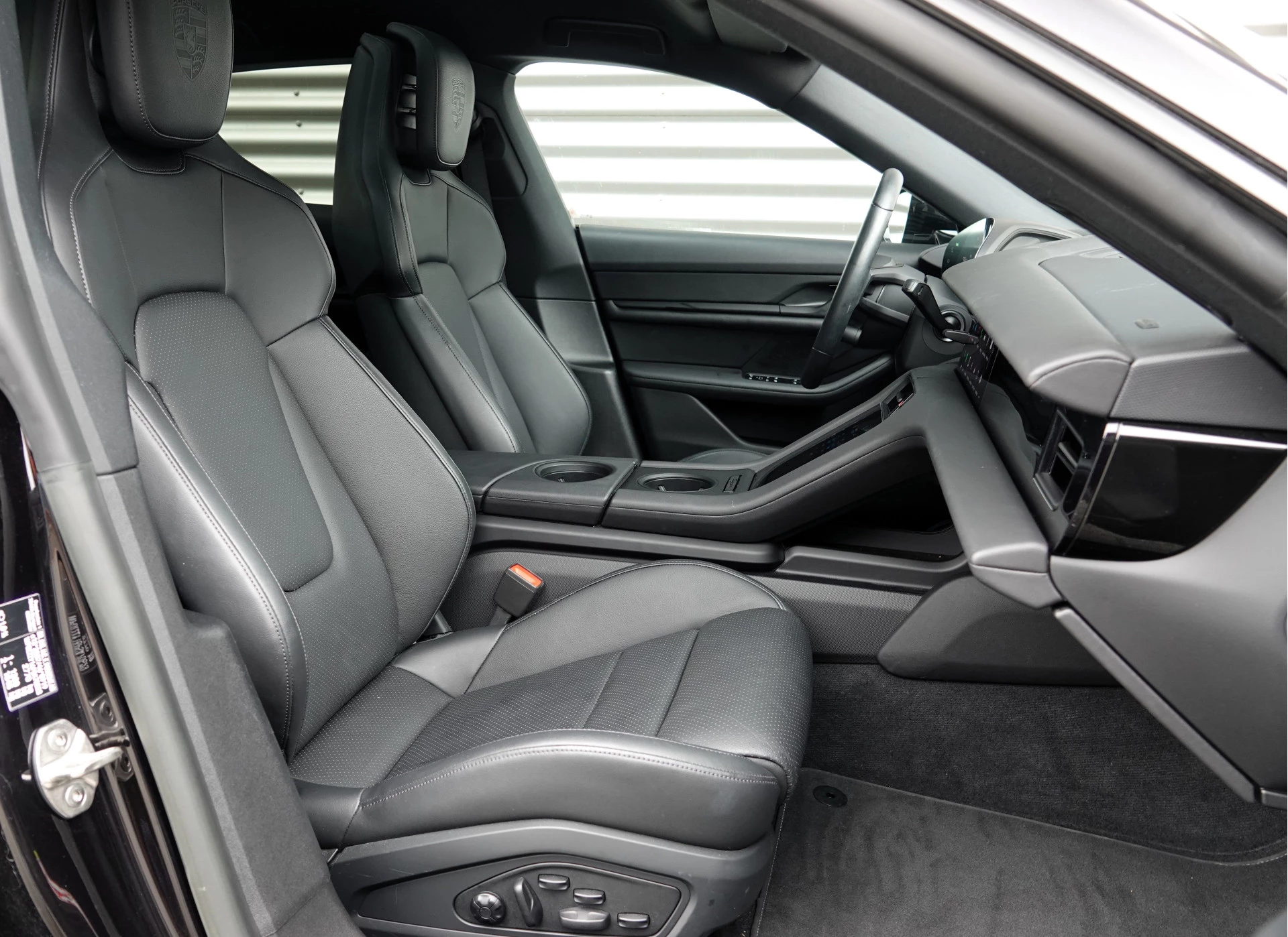 Hoofdafbeelding Porsche Taycan