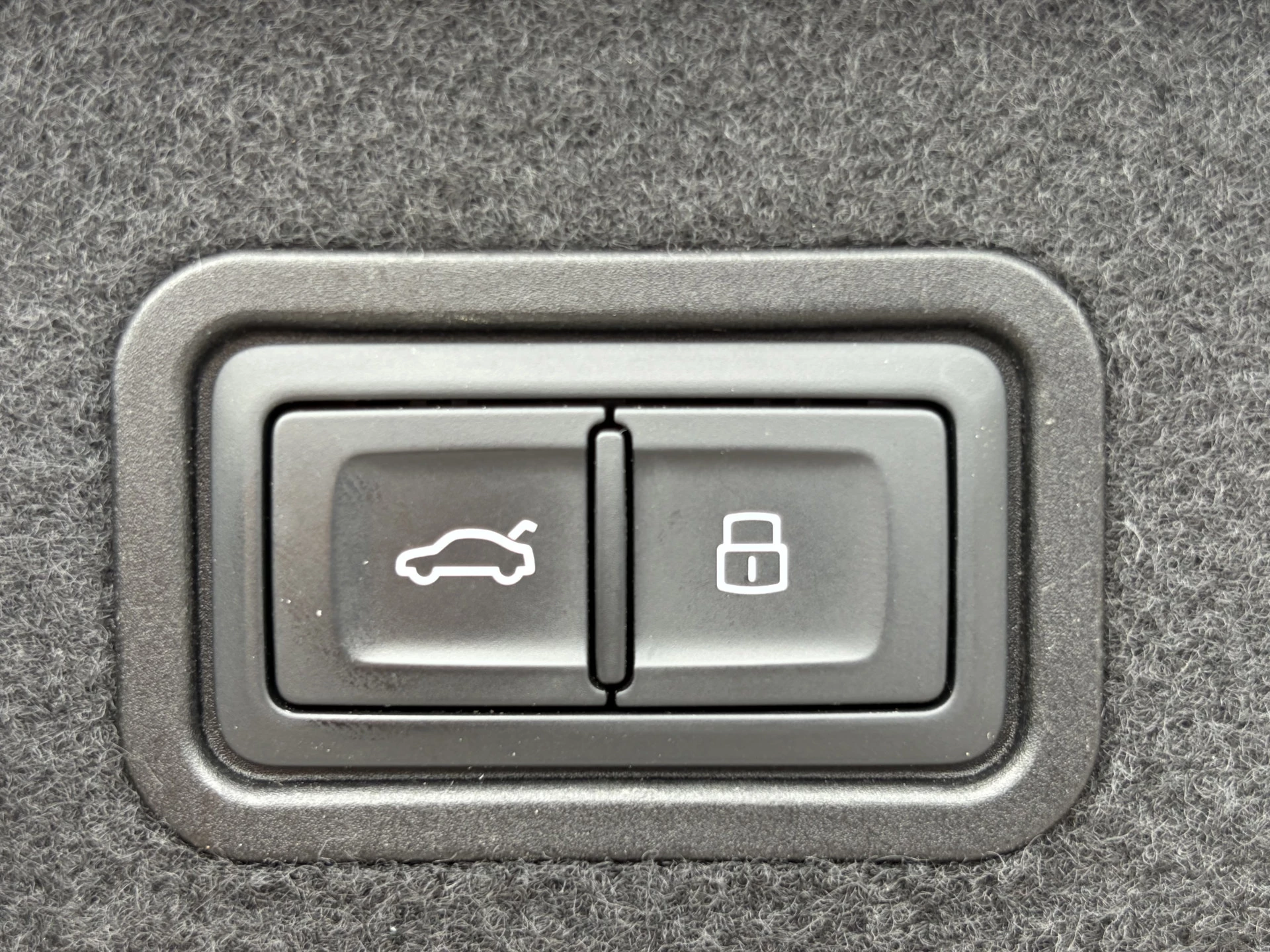 Hoofdafbeelding Audi A8
