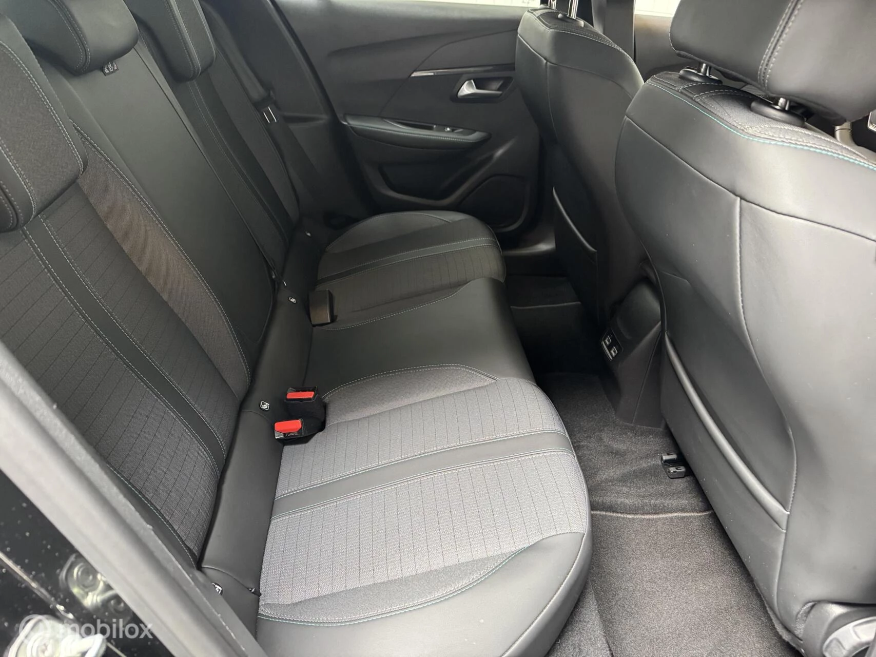 Hoofdafbeelding Peugeot e-208