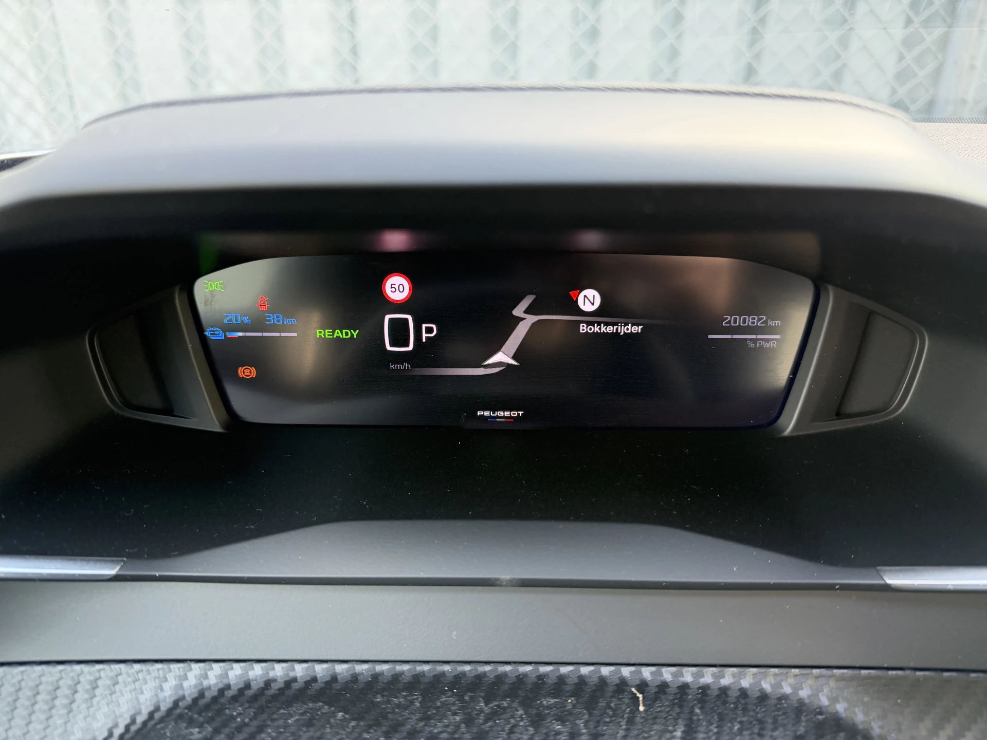 Hoofdafbeelding Peugeot e-2008