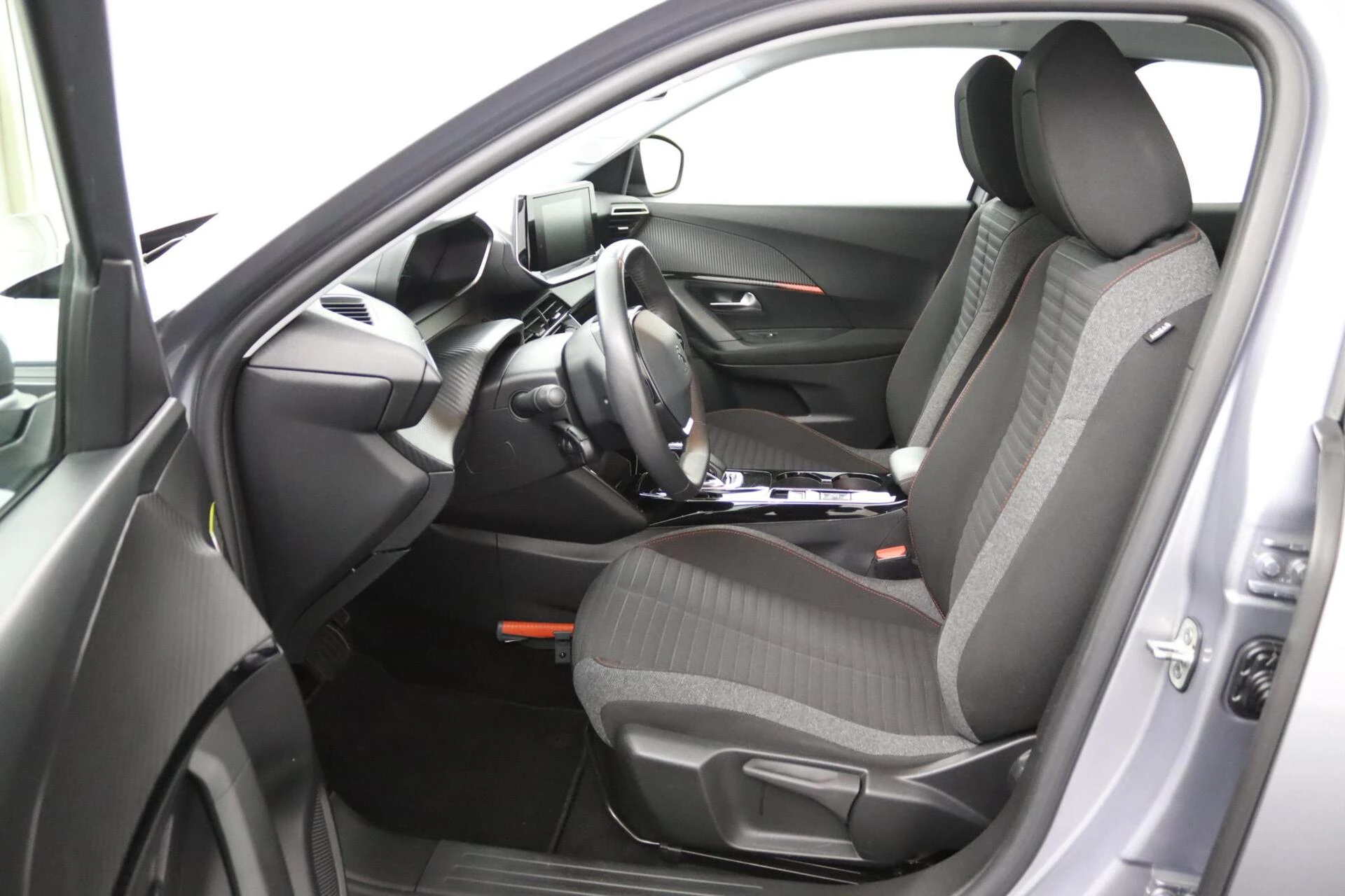 Hoofdafbeelding Peugeot e-2008