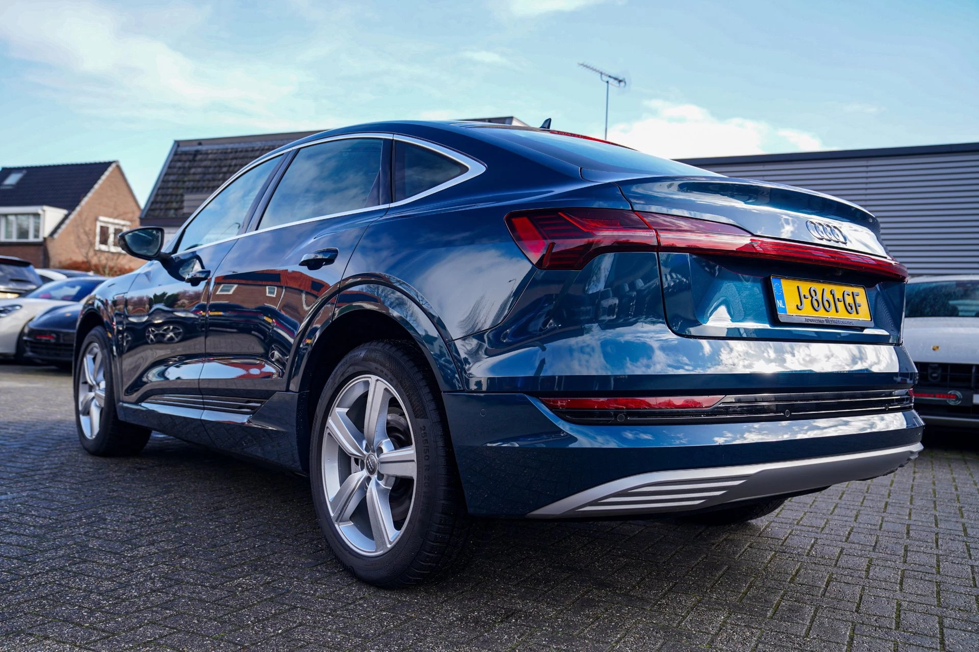 Hoofdafbeelding Audi e-tron