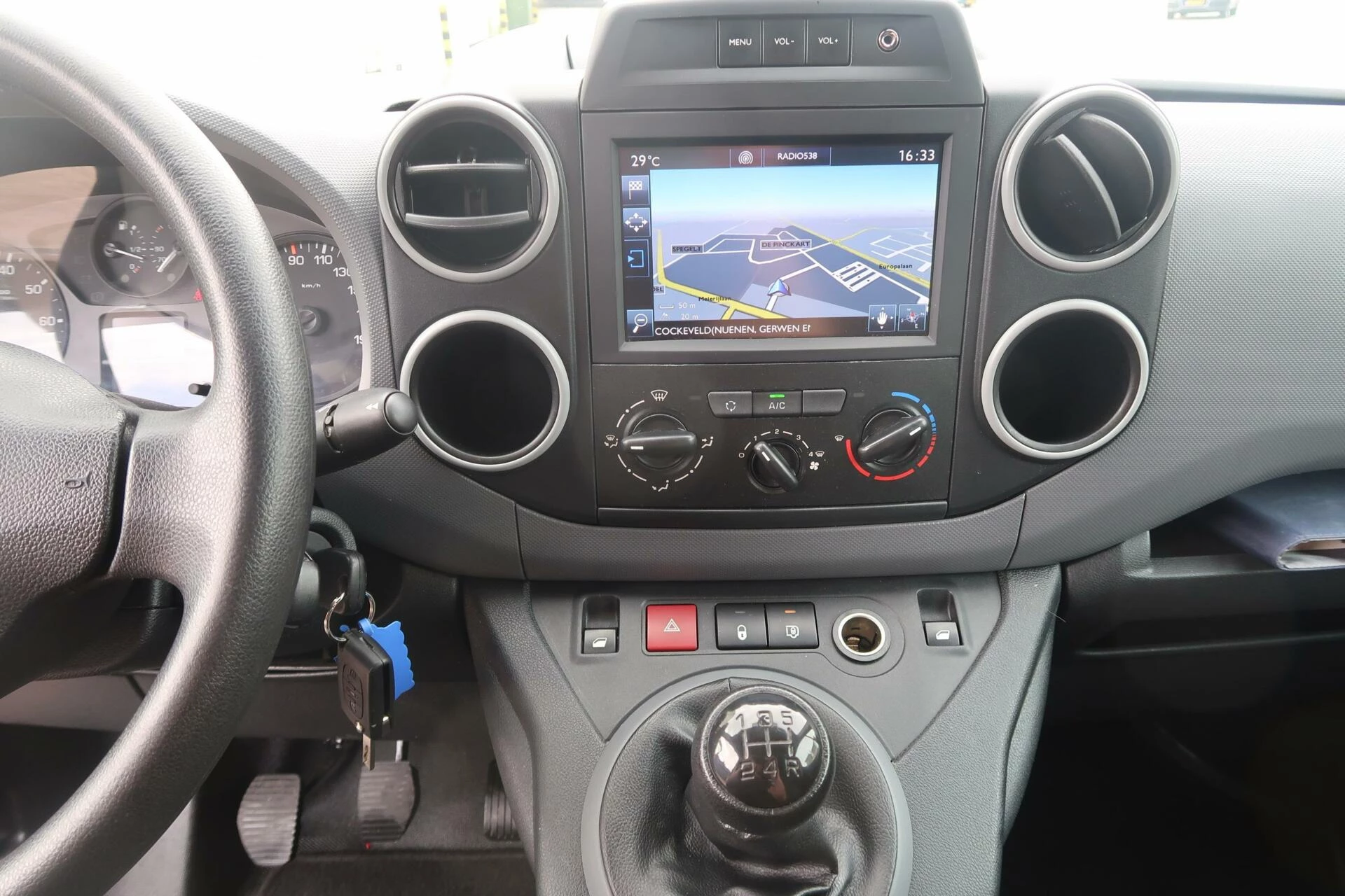 Hoofdafbeelding Peugeot Partner