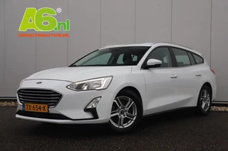 Hoofdafbeelding Ford Focus Ford Focus Wagon 1.0 EcoBoost Trend Edition Business Navigatie Clima Cruise 16 inch LMV Parkeersensors Lane Assist Keyless