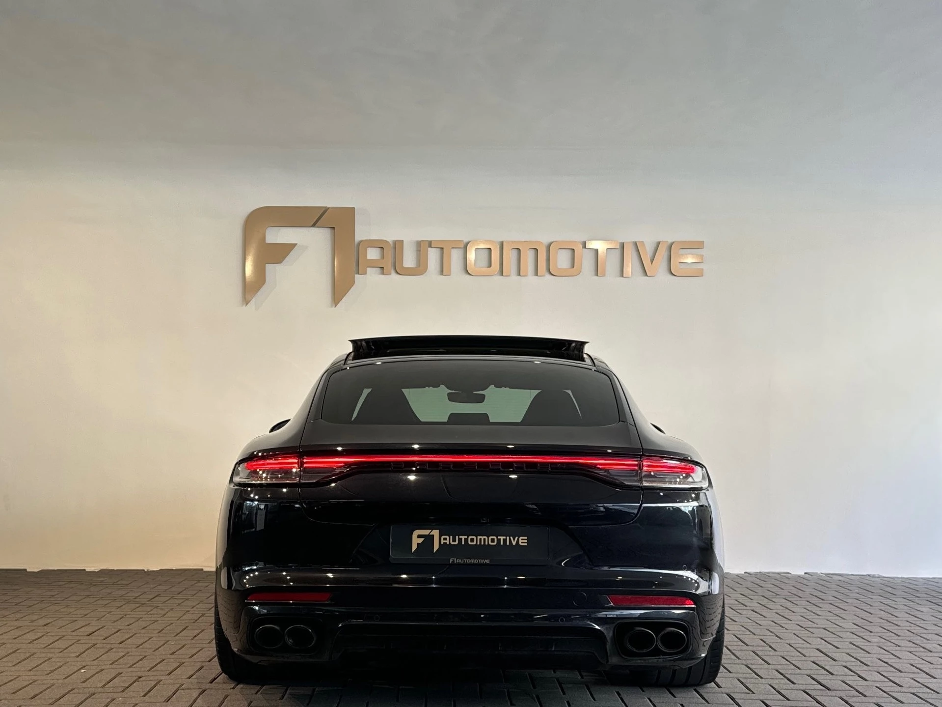 Hoofdafbeelding Porsche Panamera