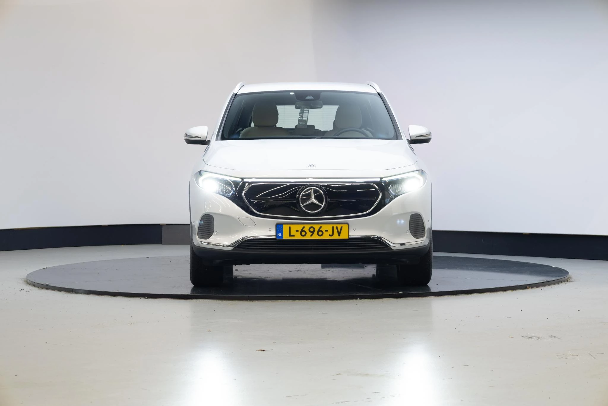 Hoofdafbeelding Mercedes-Benz EQA