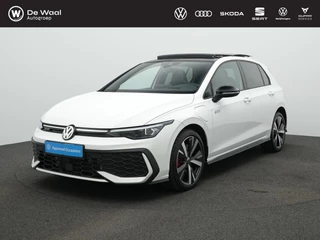 Volkswagen Golf 1.5 eHybrid 272 pk DSG GTE | Panoramadak | 360 Camera | Head-up display | IQ Light | Stuur-/stoelverwarming