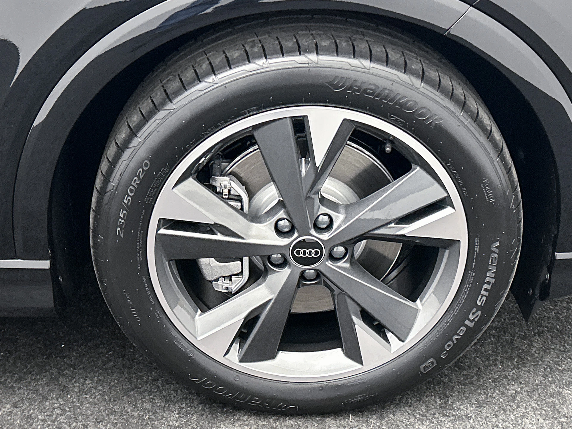 Hoofdafbeelding Audi Q4 e-tron