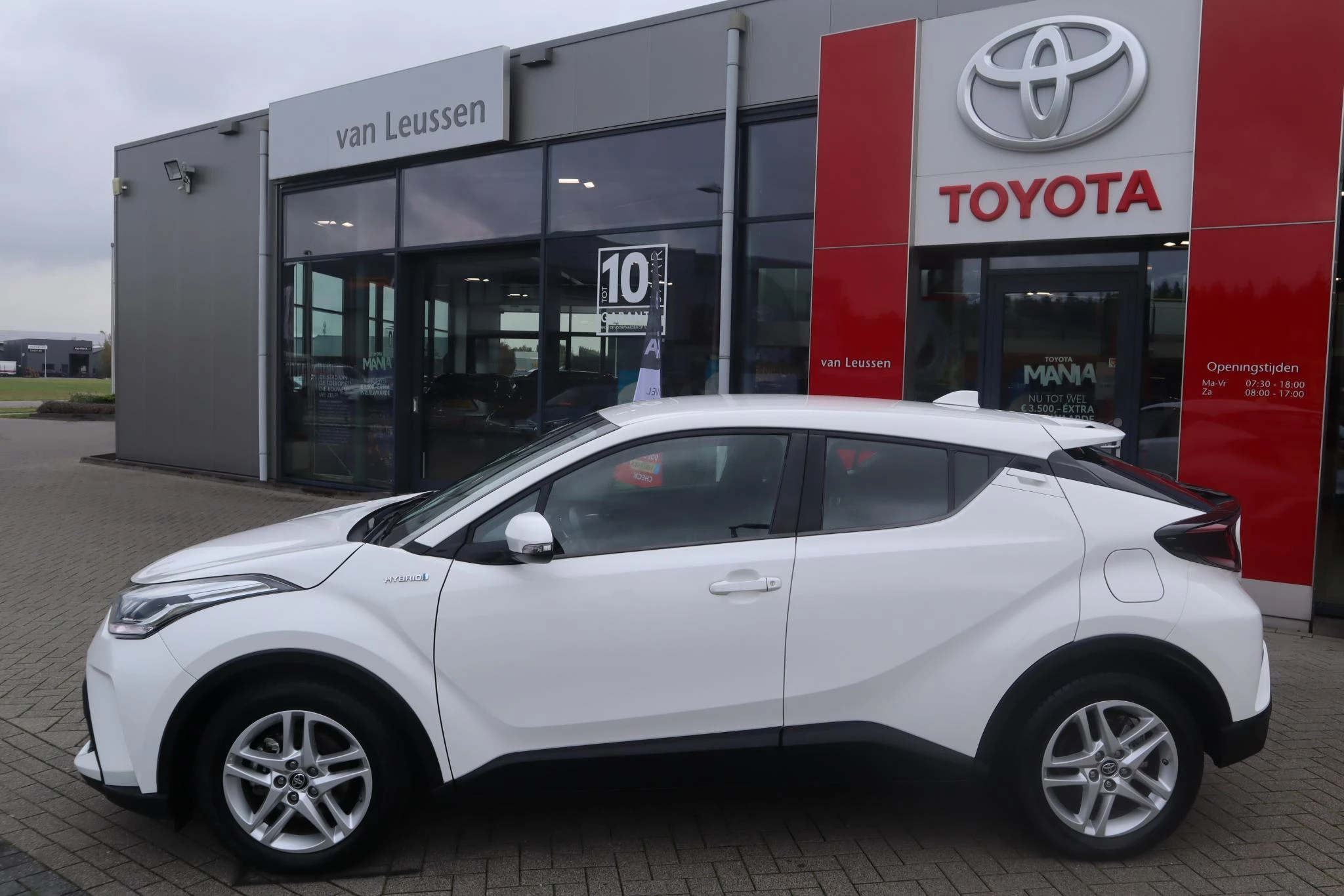 Hoofdafbeelding Toyota C-HR