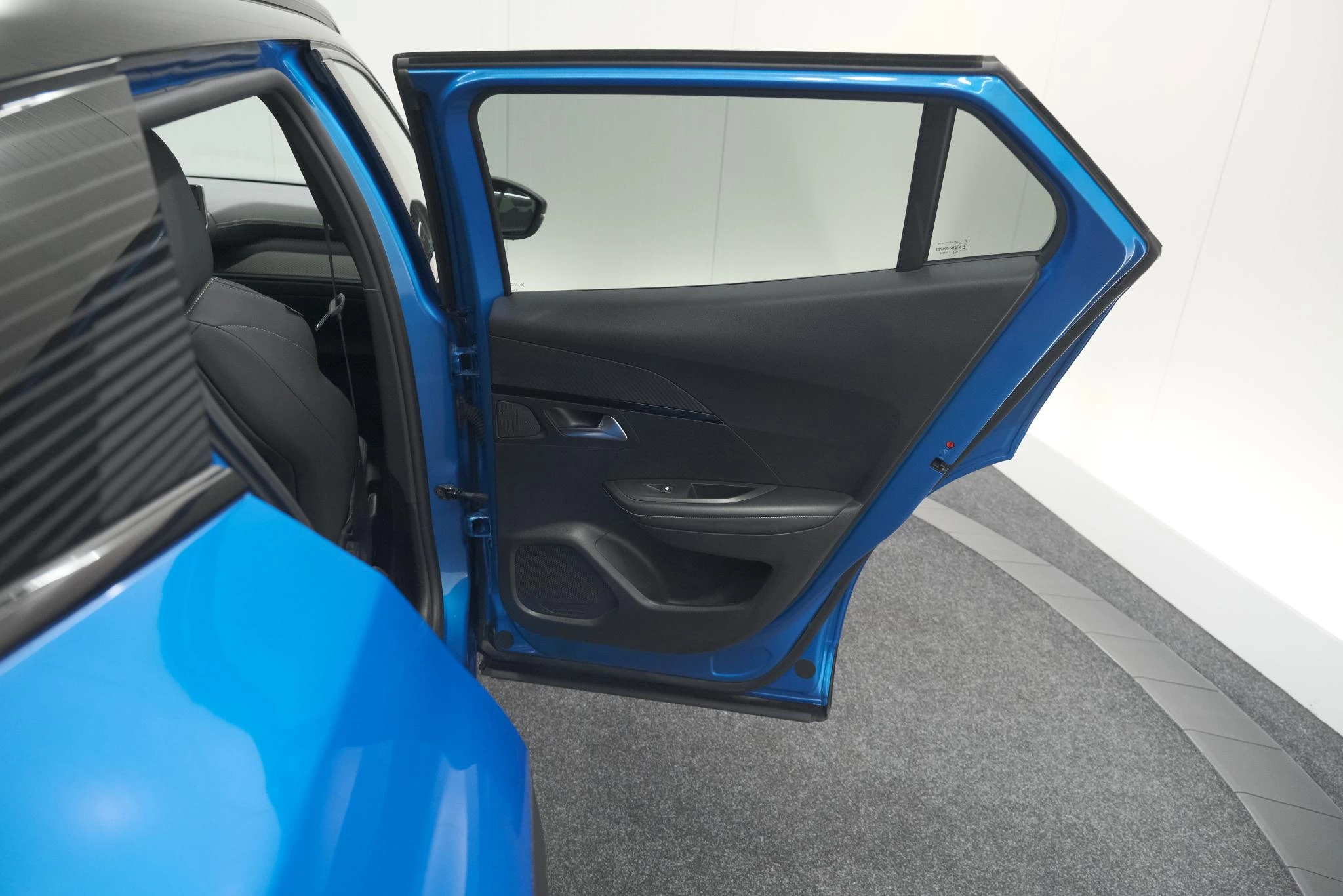 Hoofdafbeelding Peugeot e-2008