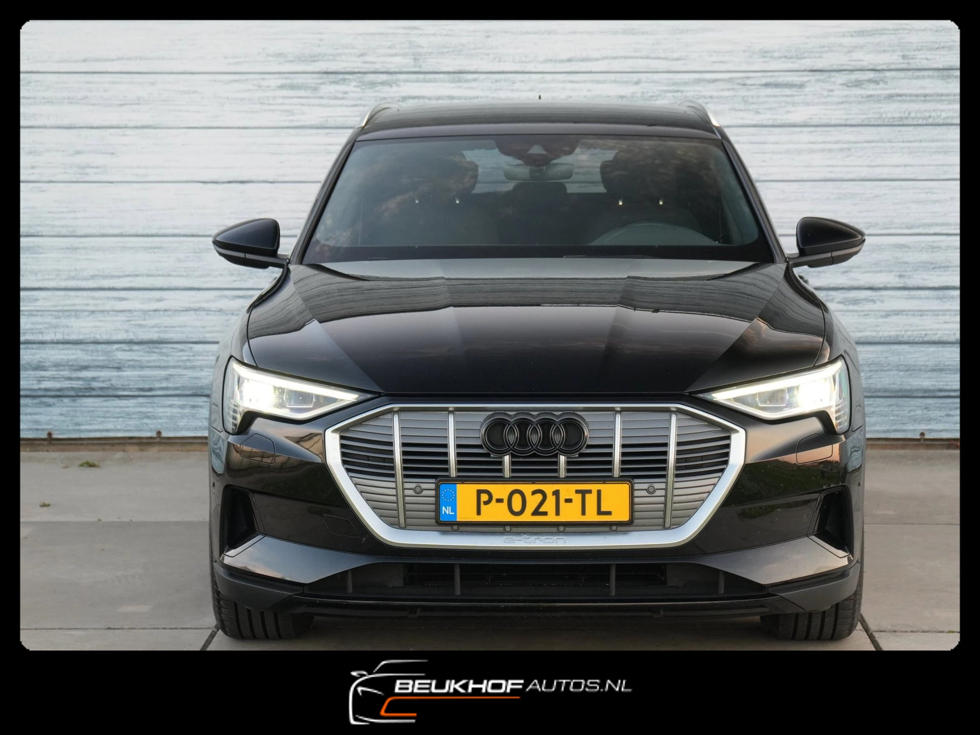 Hoofdafbeelding Audi e-tron