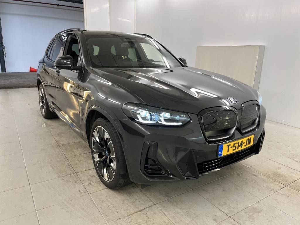 Hoofdafbeelding BMW iX3