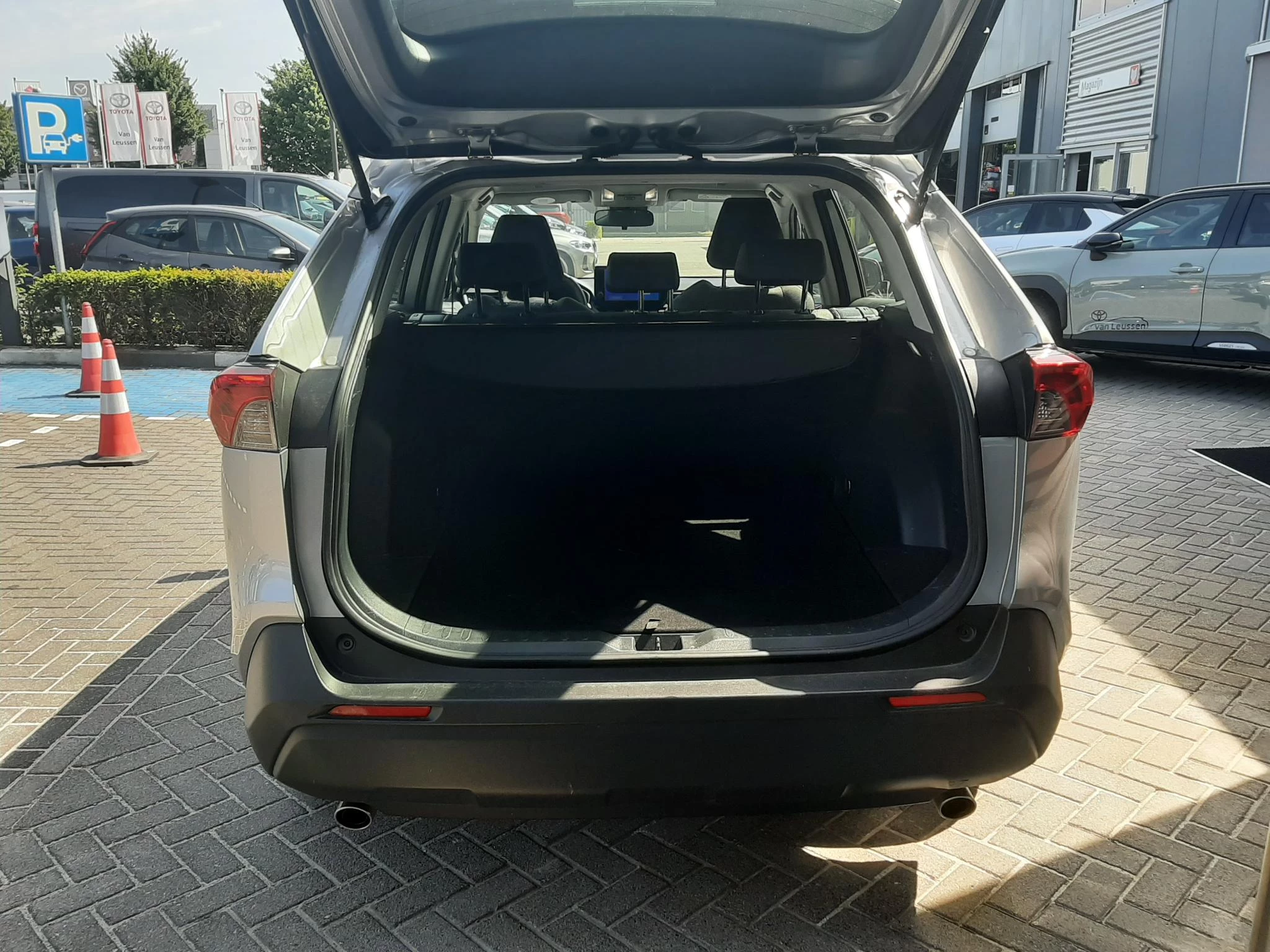 Hoofdafbeelding Toyota RAV4