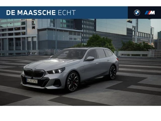 BMW 5 Serie Touring 530e M Sport Automaat / Panoramadak / Trekhaak / Adaptieve LED / Parking Assistant Plus / Live Cockpit Professional / Stoelventilatie / Comfort Access