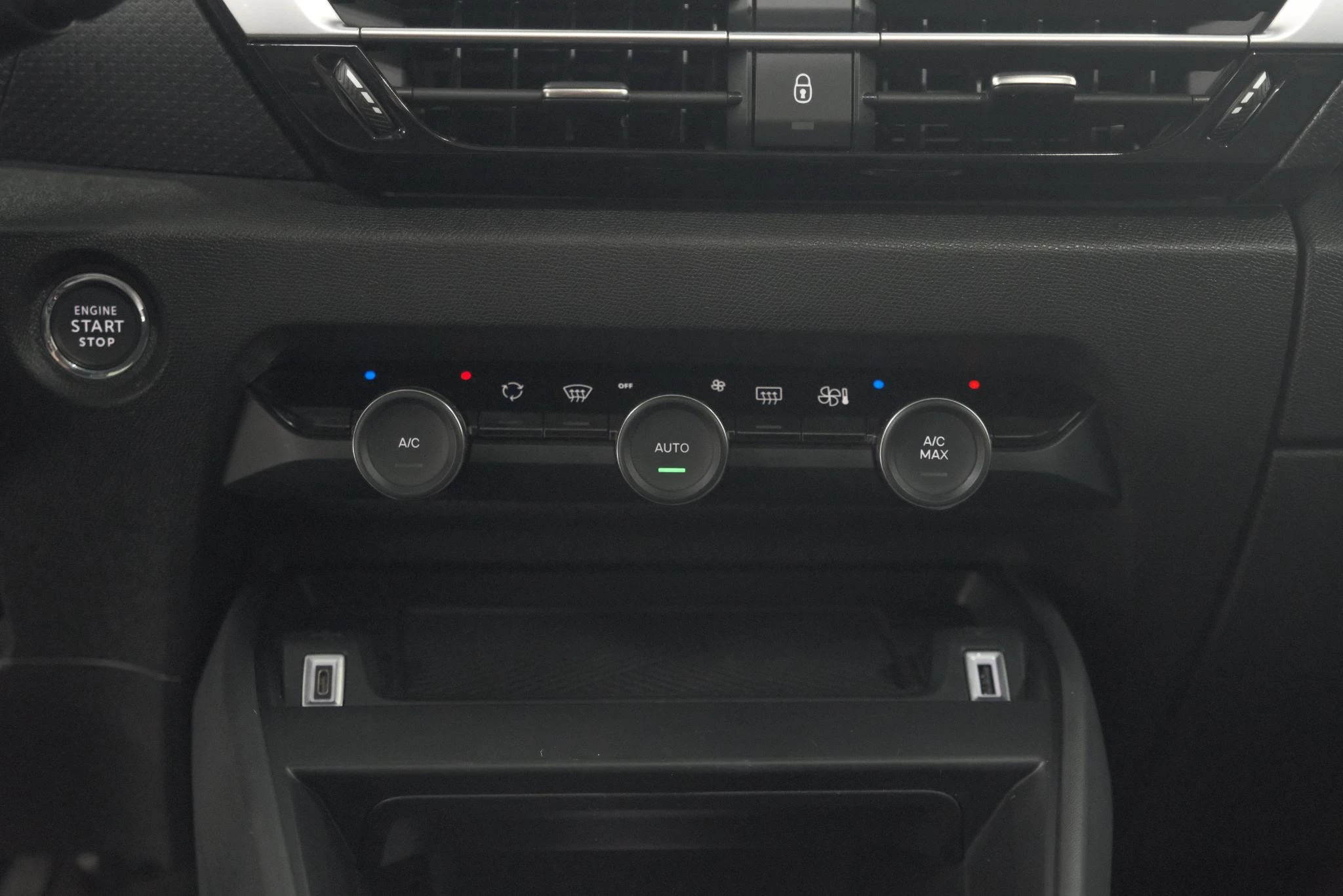 Hoofdafbeelding Citroën ë-C4