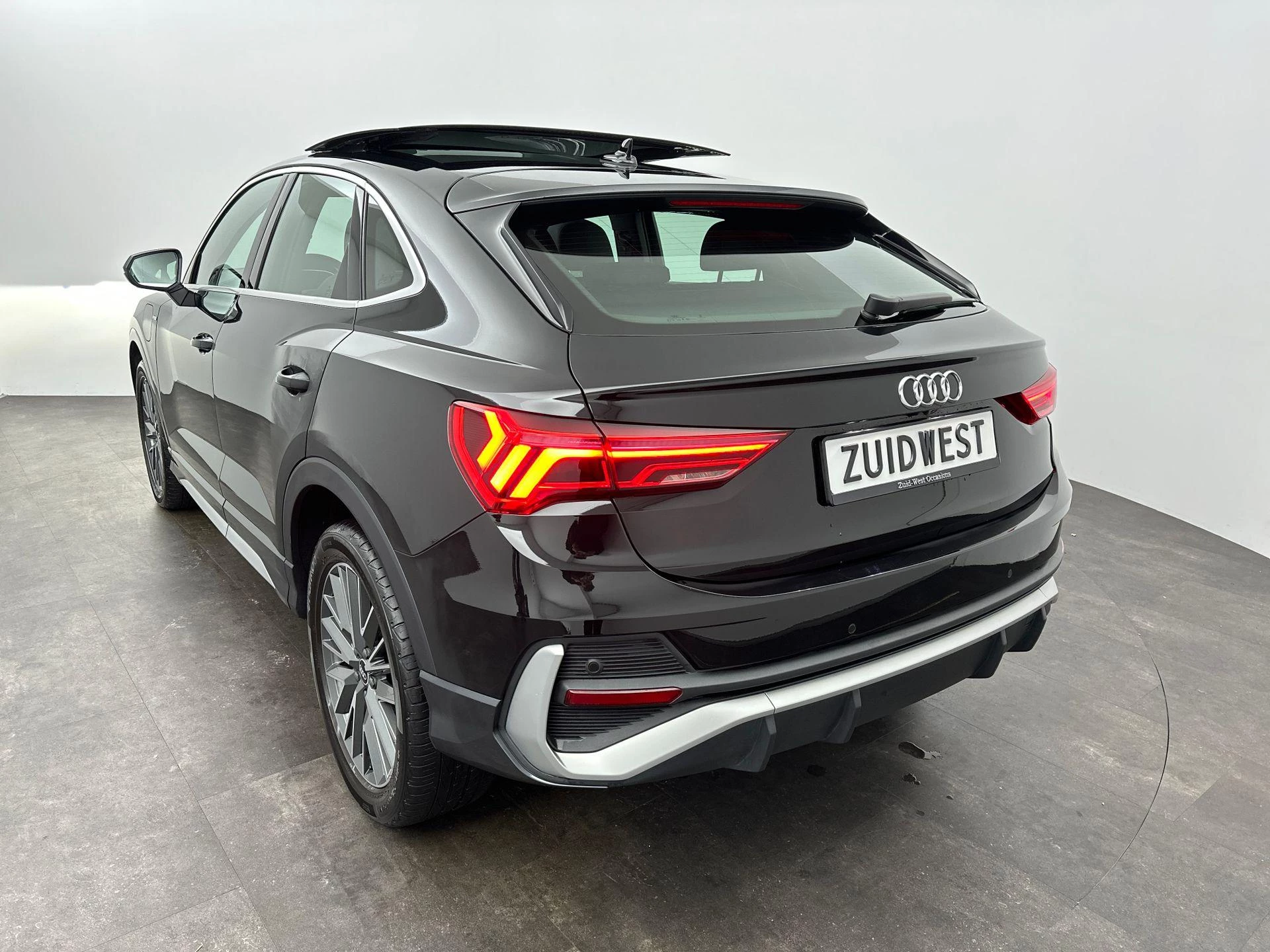 Hoofdafbeelding Audi Q3