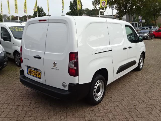 Hoofdafbeelding Peugeot Partner