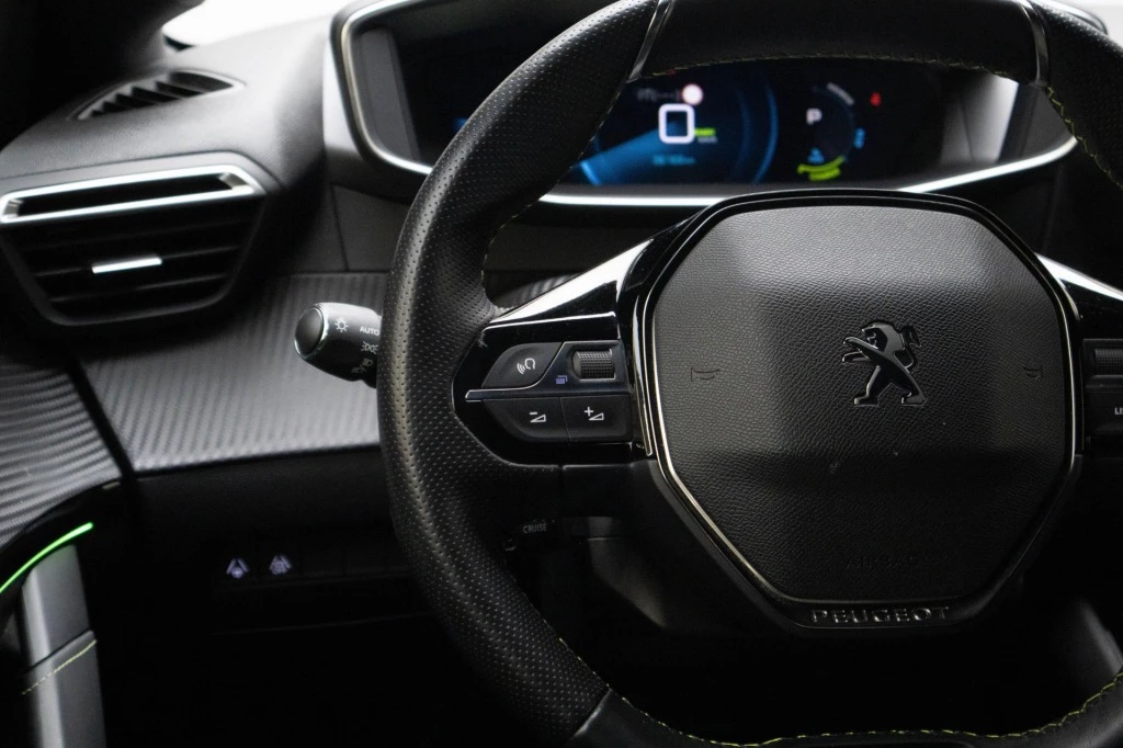 Hoofdafbeelding Peugeot e-208